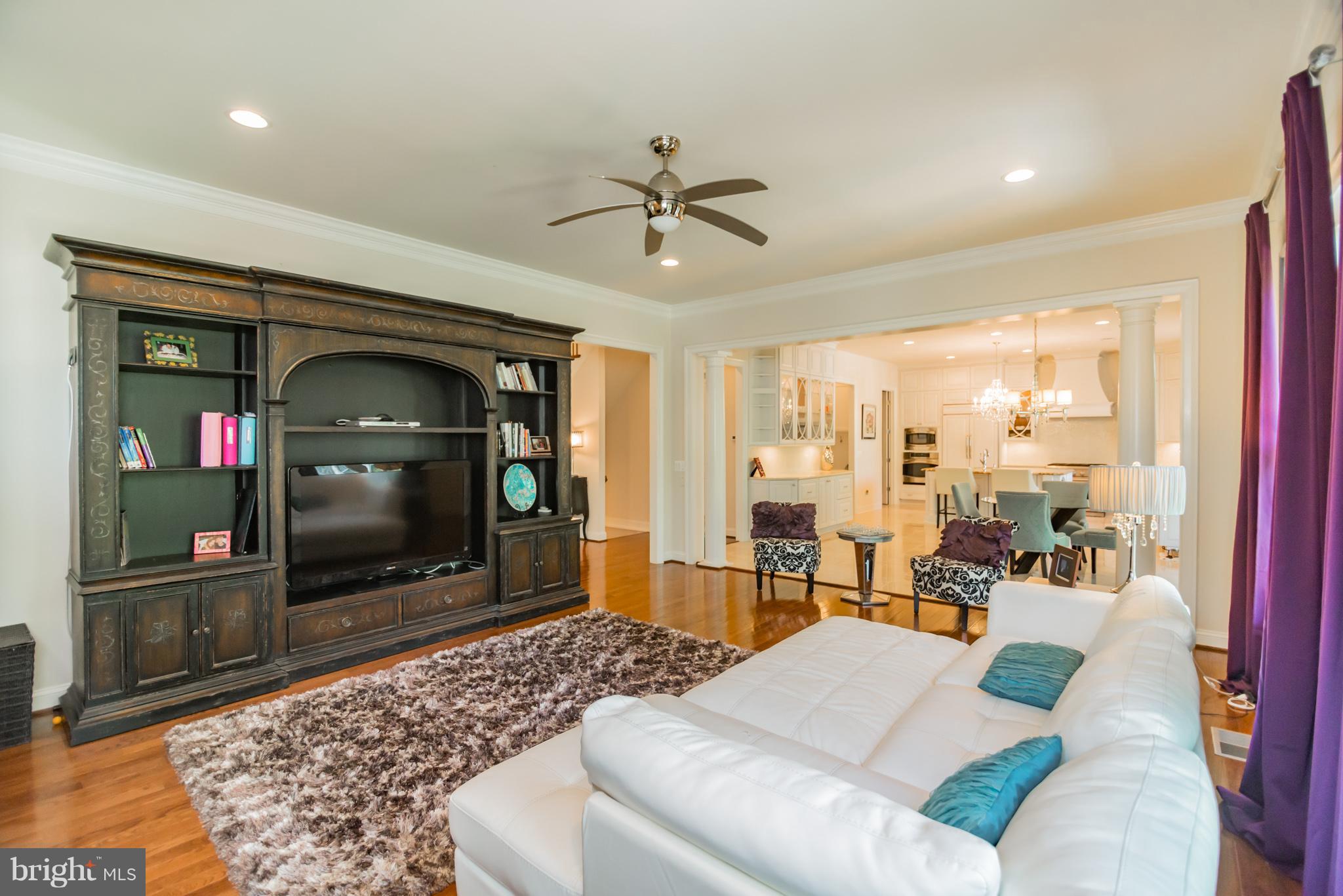 GRAYS OAKTON - Residential