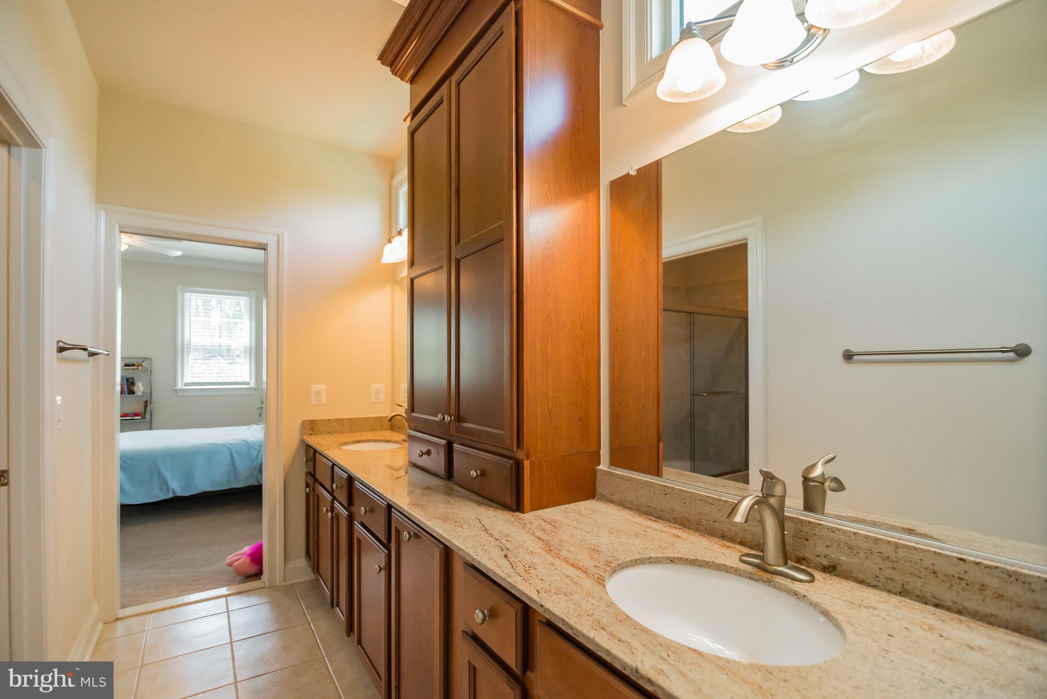 GRAYS OAKTON - Residential