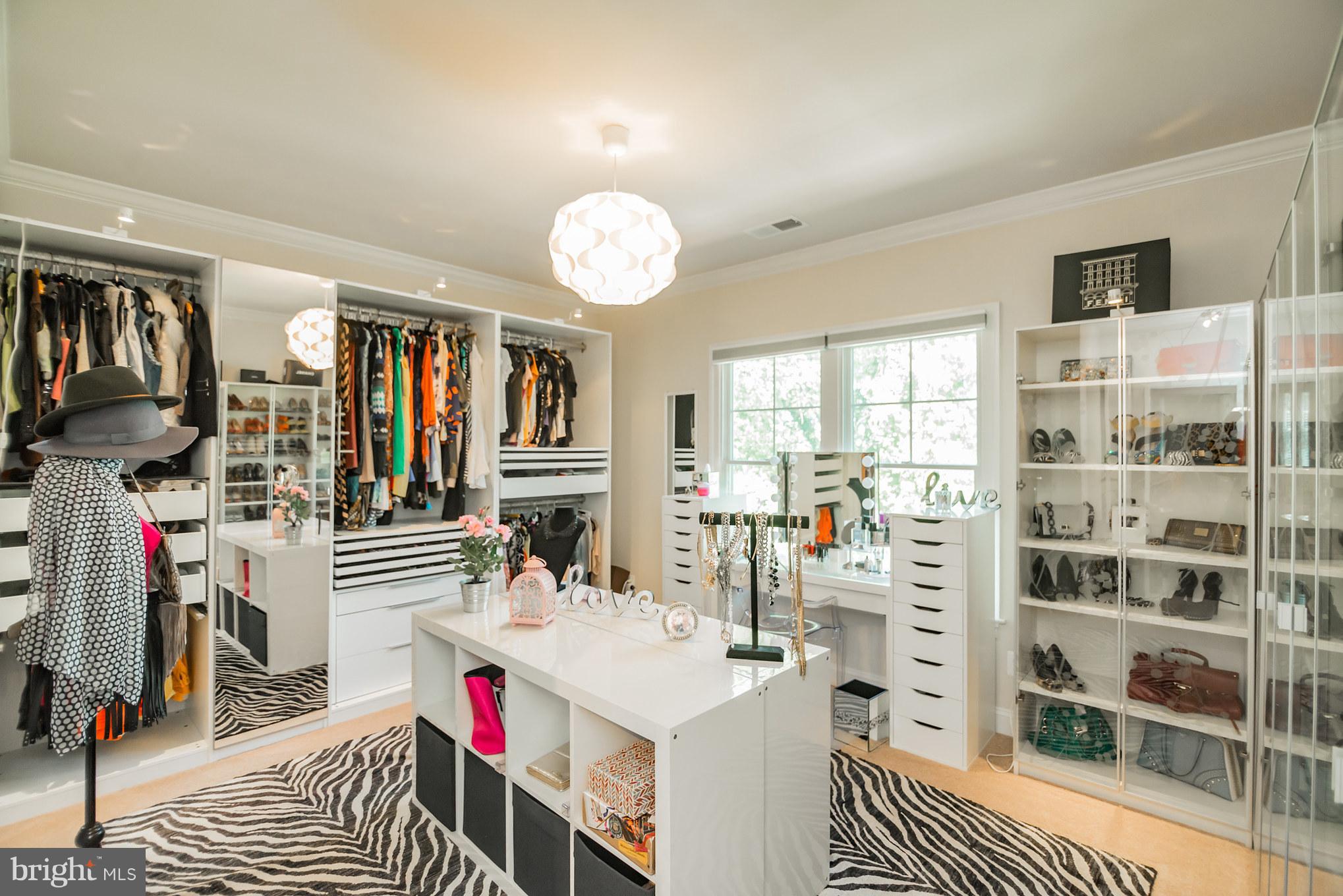 GRAYS OAKTON - Residential