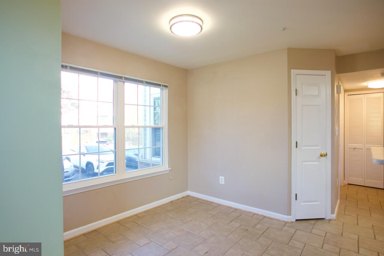 VISTAS AT WASHINGTONIAN WOODS - Residential Lease