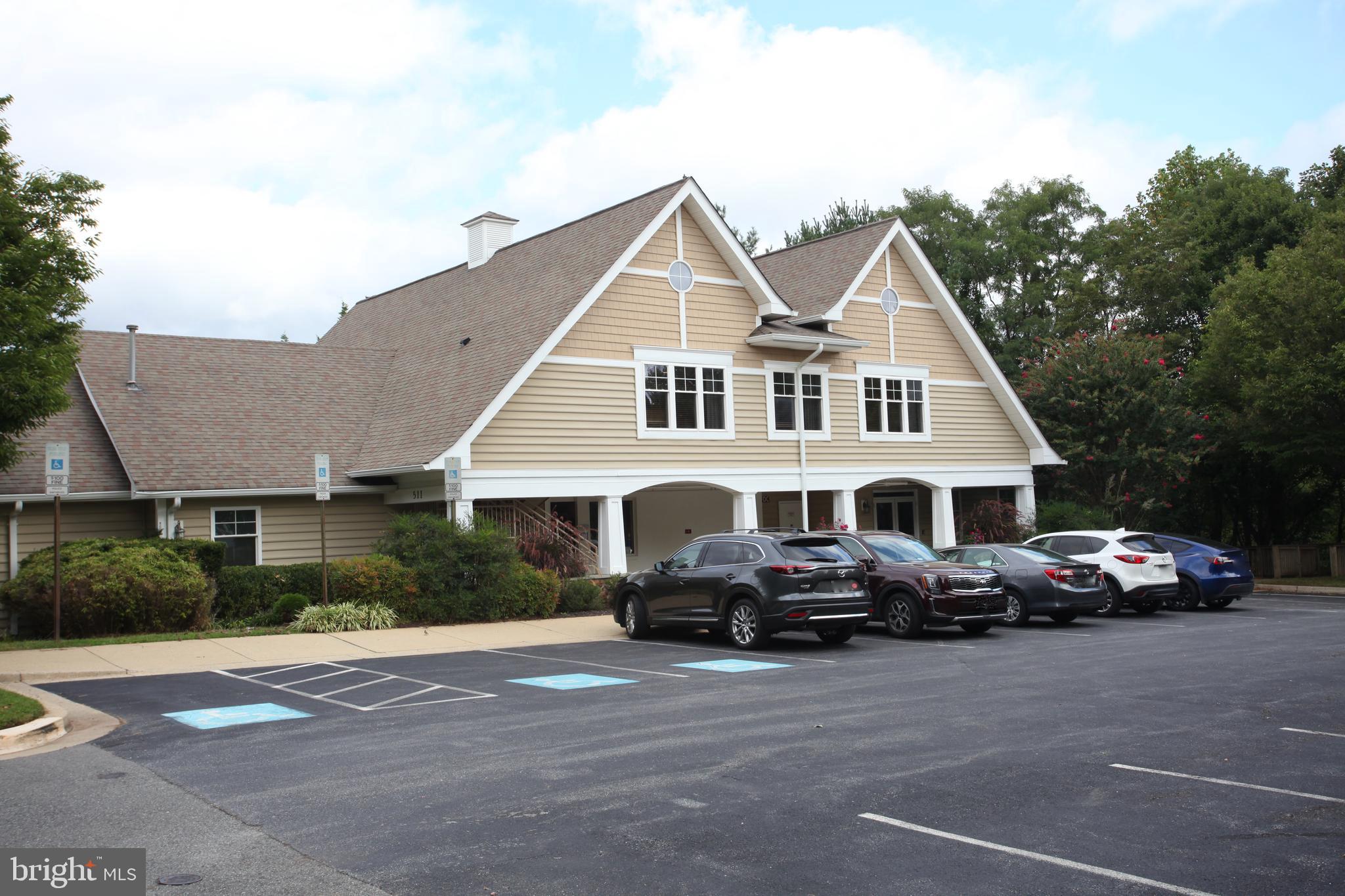 VISTAS AT WASHINGTONIAN WOODS - Residential Lease