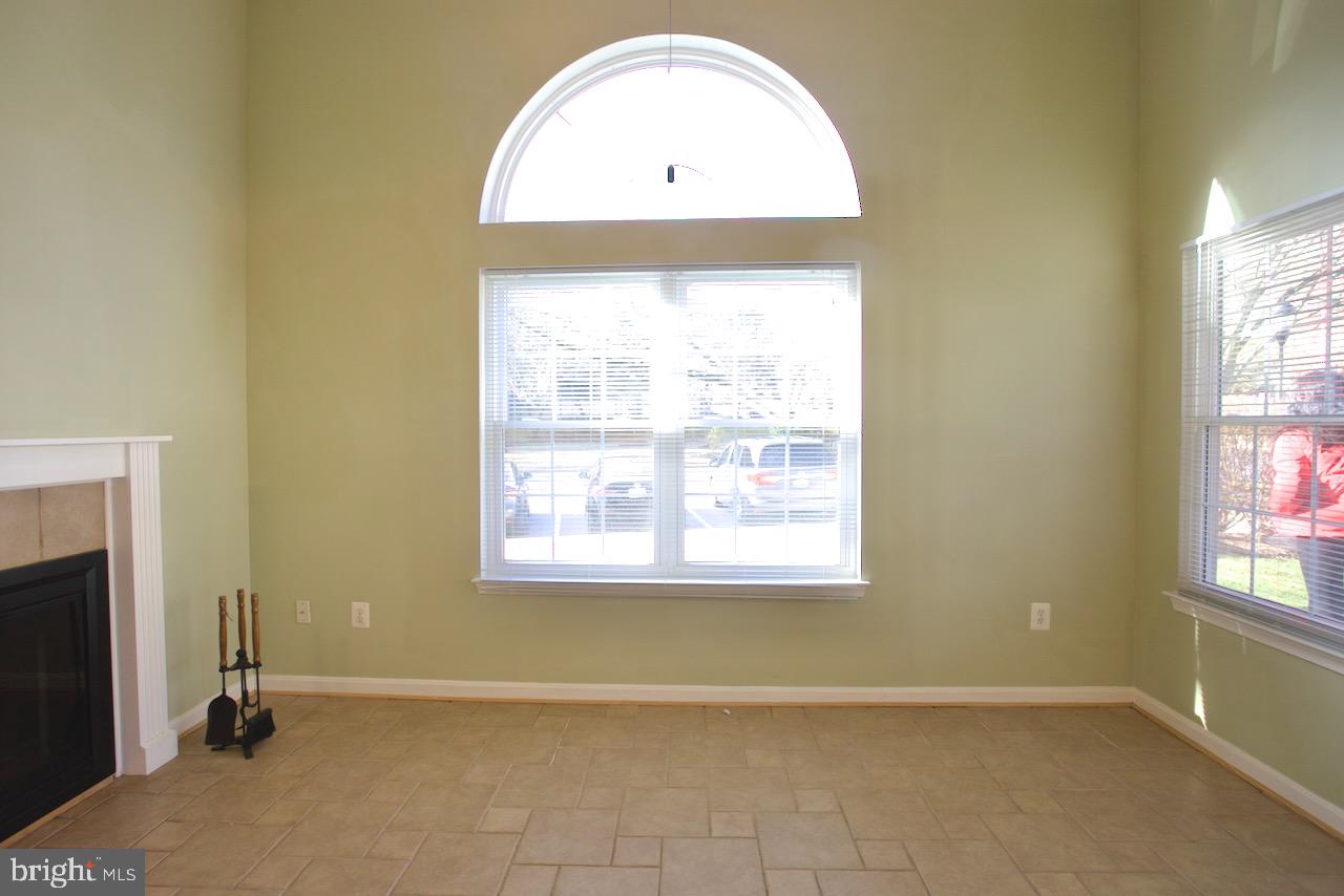 VISTAS AT WASHINGTONIAN WOODS - Residential Lease