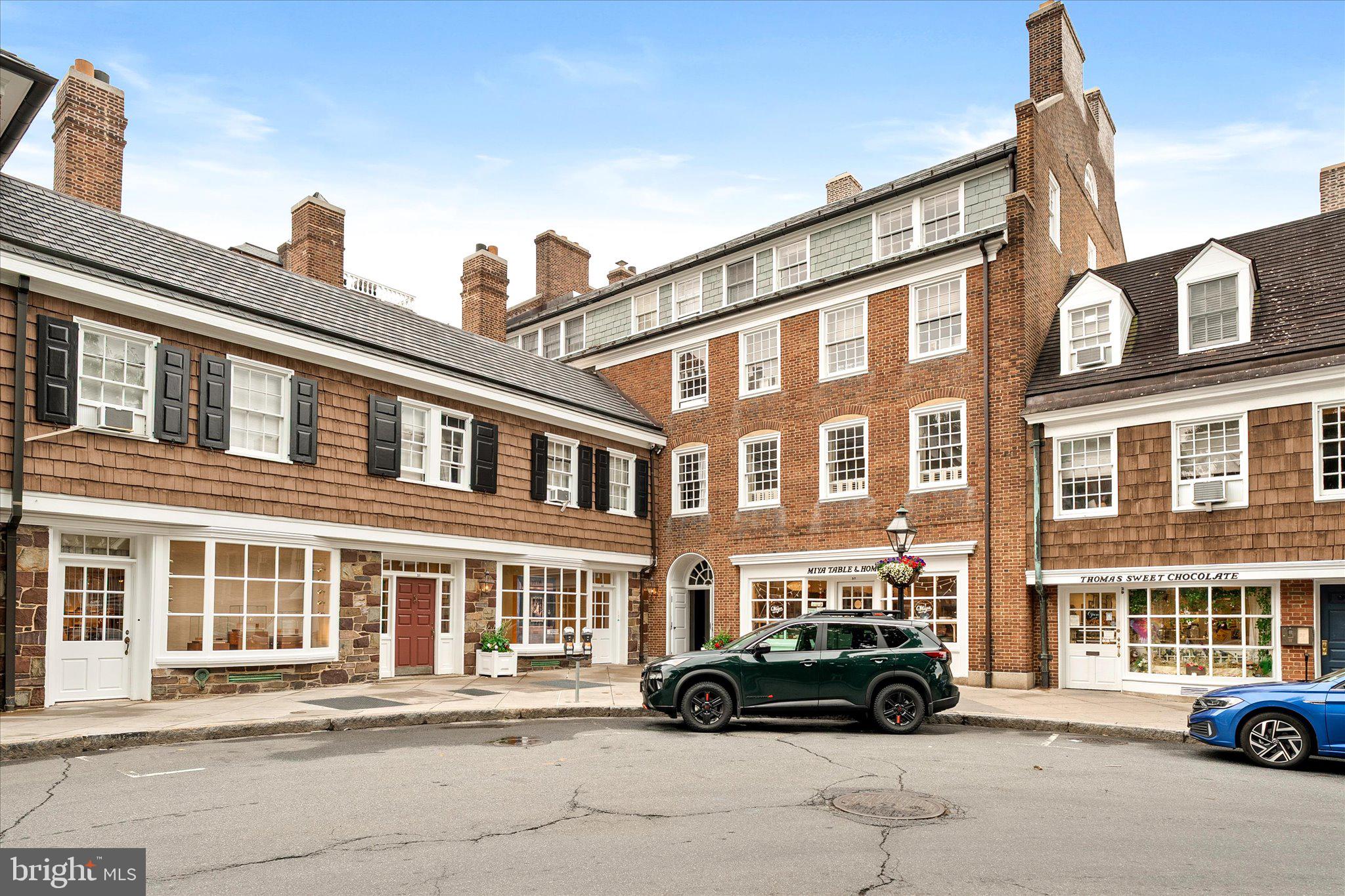 25 PALMER SQUARE W A