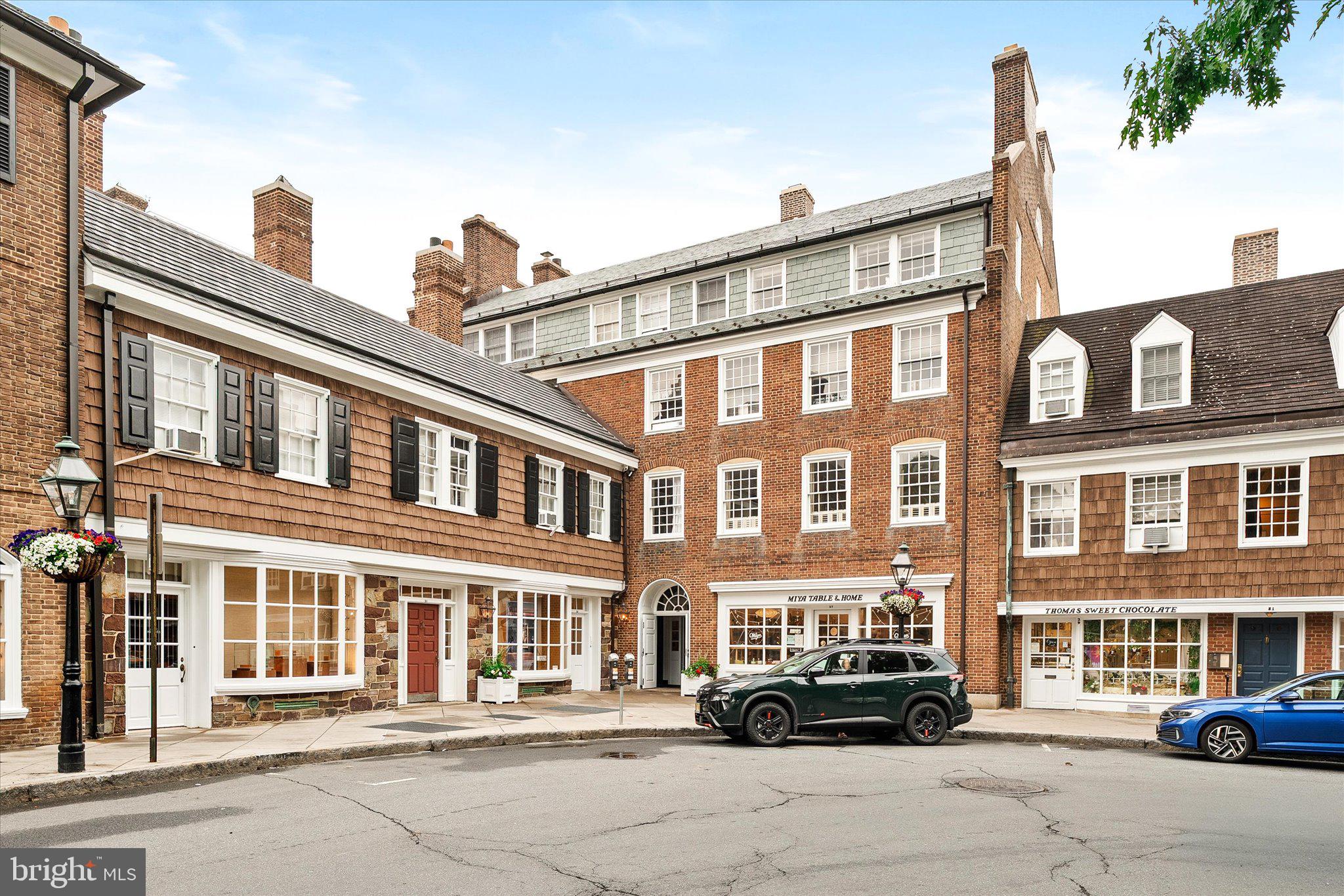 25 PALMER SQUARE W A