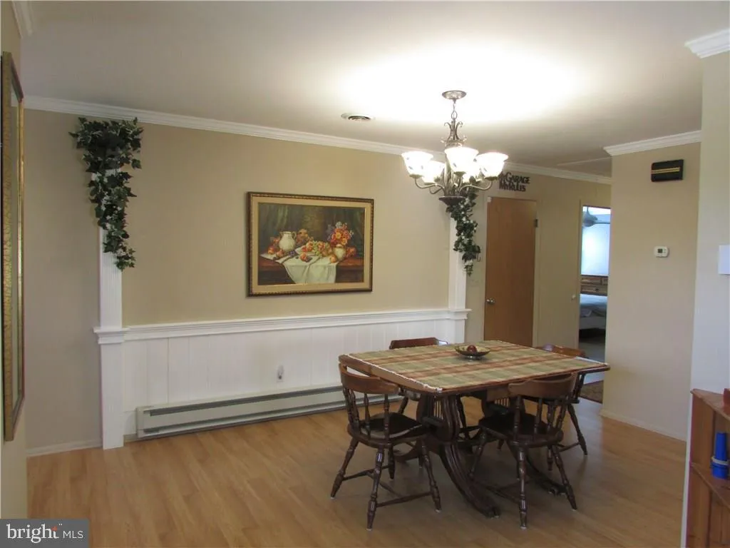 8 Langley Road, Toms River, NJ 08757