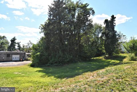 Vacant Land For Sale - 648 Lincoln Avenue<br/> POTTSTOWN, PA 19464