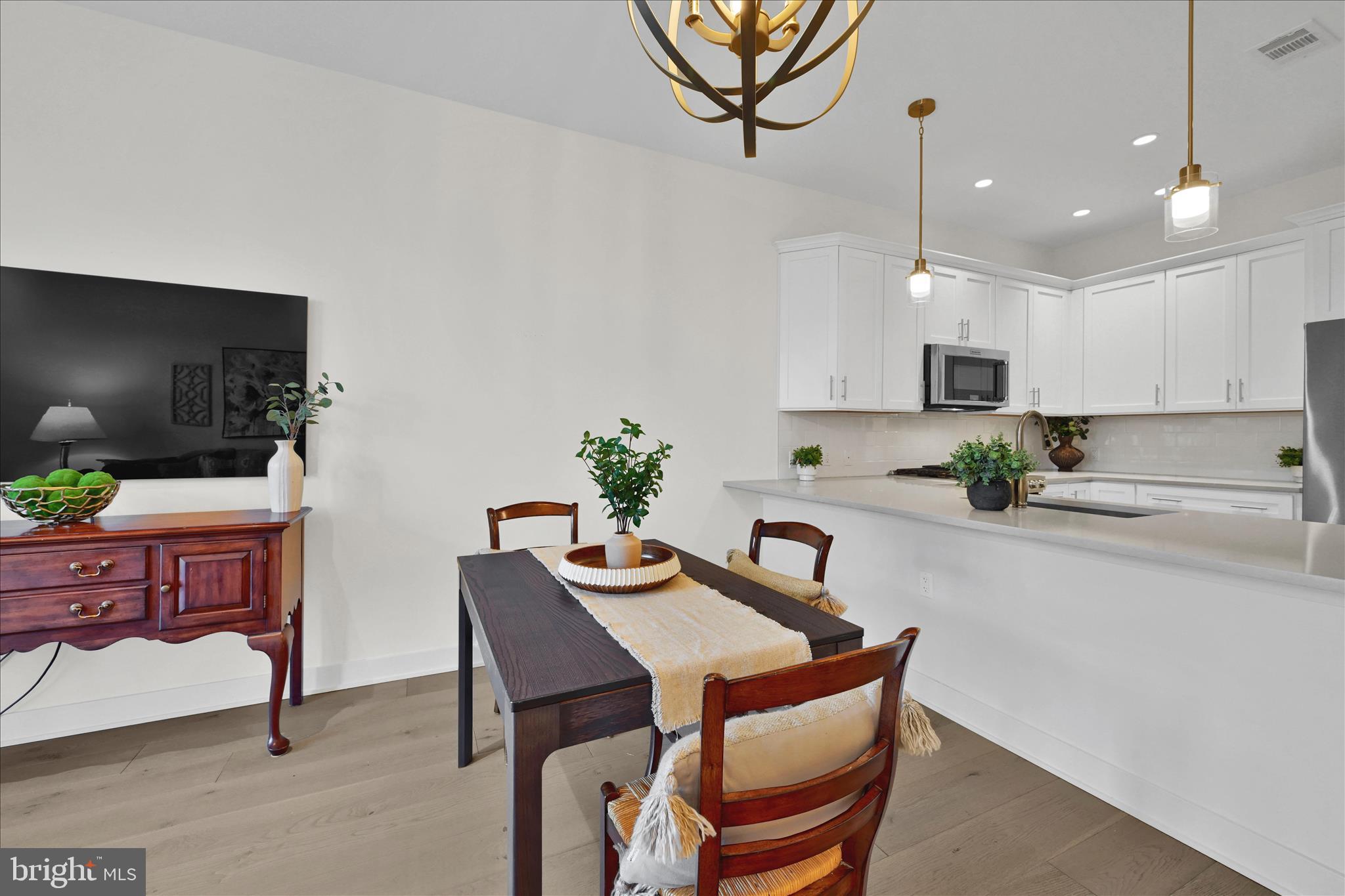 575 SOUTH CONDOS - Residential