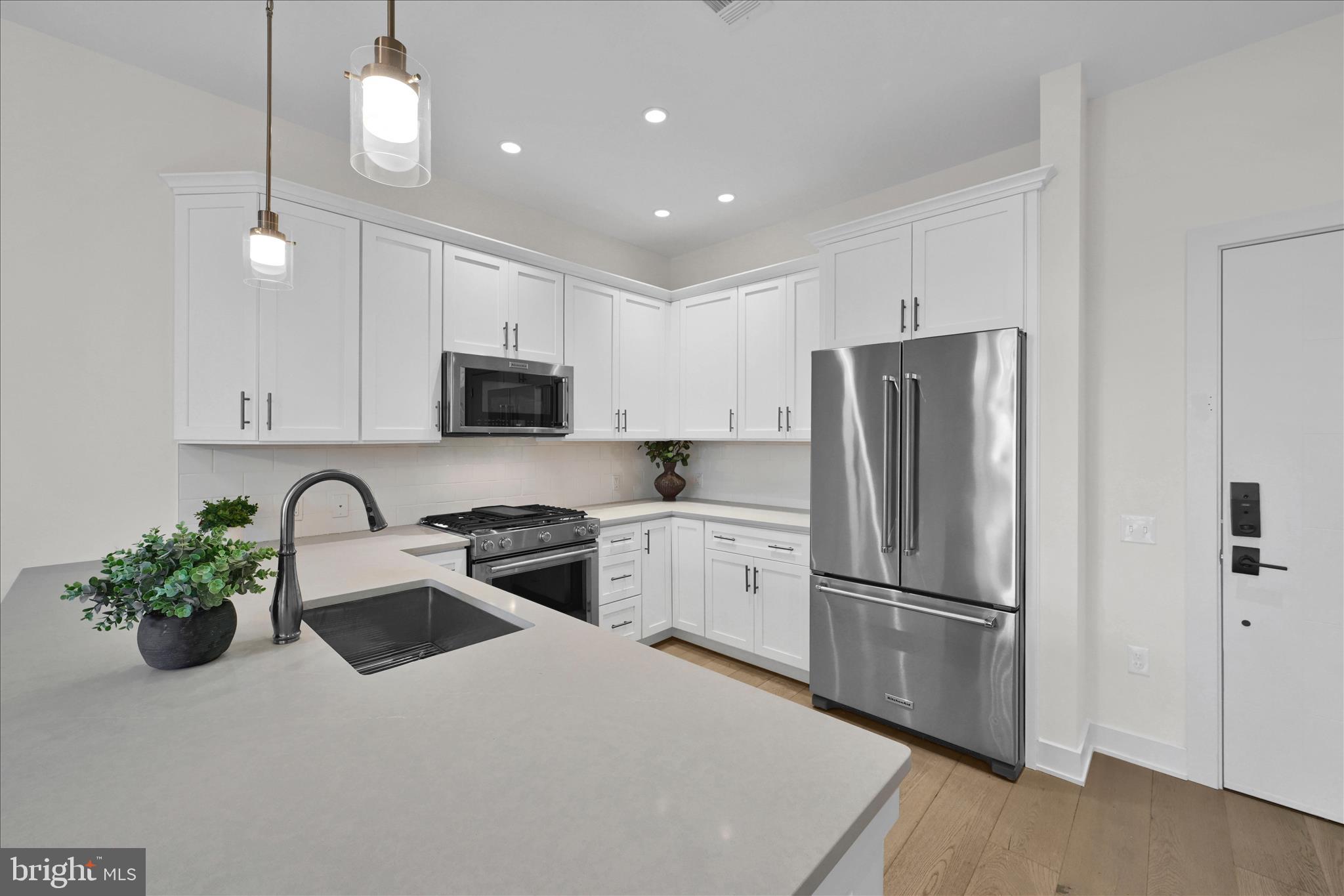 575 SOUTH CONDOS - Residential