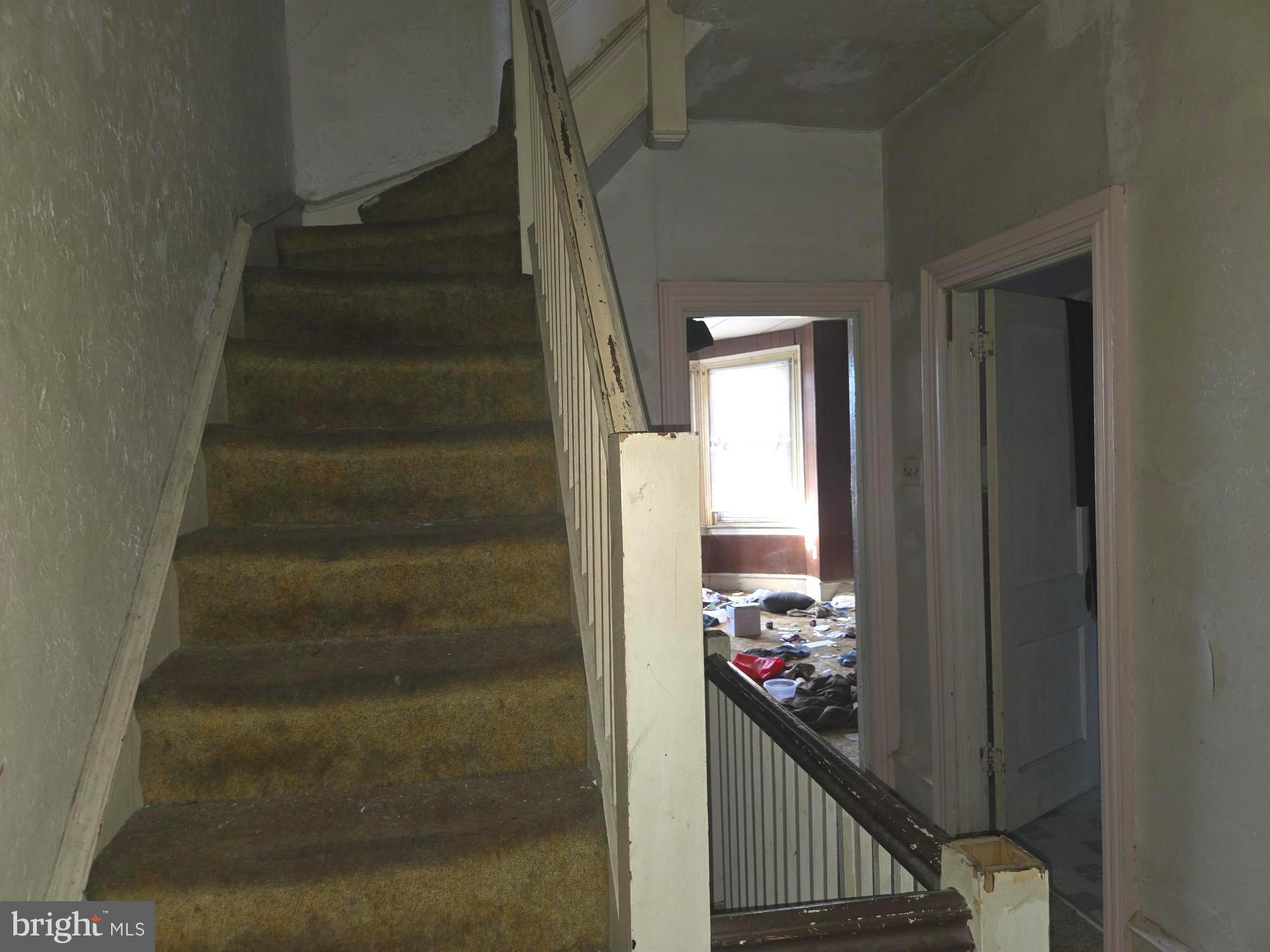 WALNUT HILL - Residential