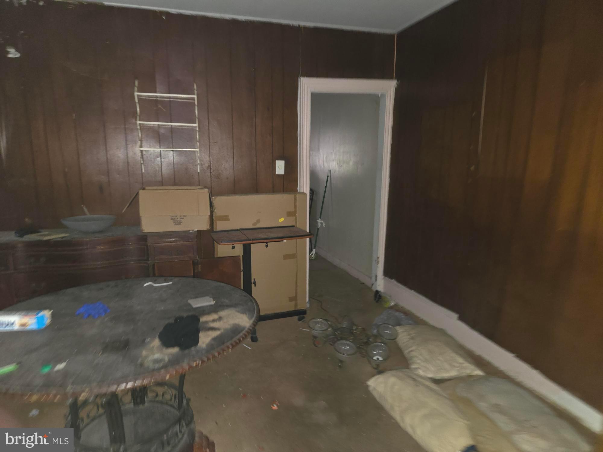 WALNUT HILL - Residential