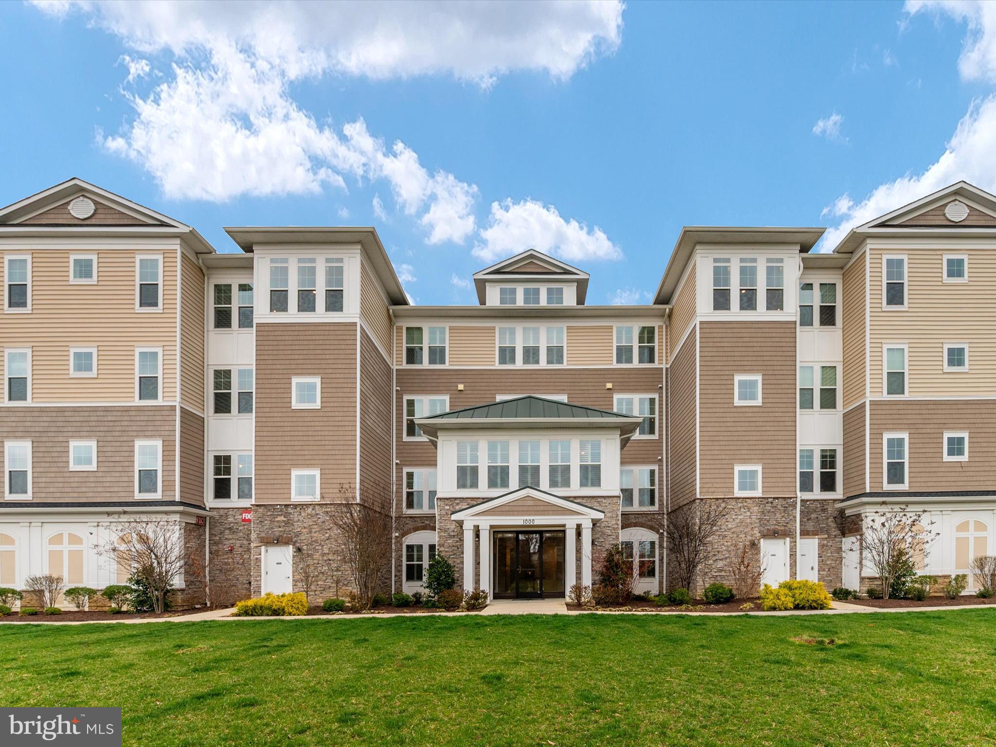 1000 HERONS NEST WAY 22