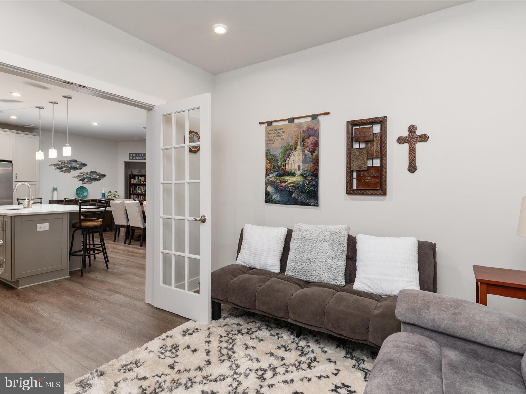 FOUR SEASONS AT KENT ISLAND - Residential