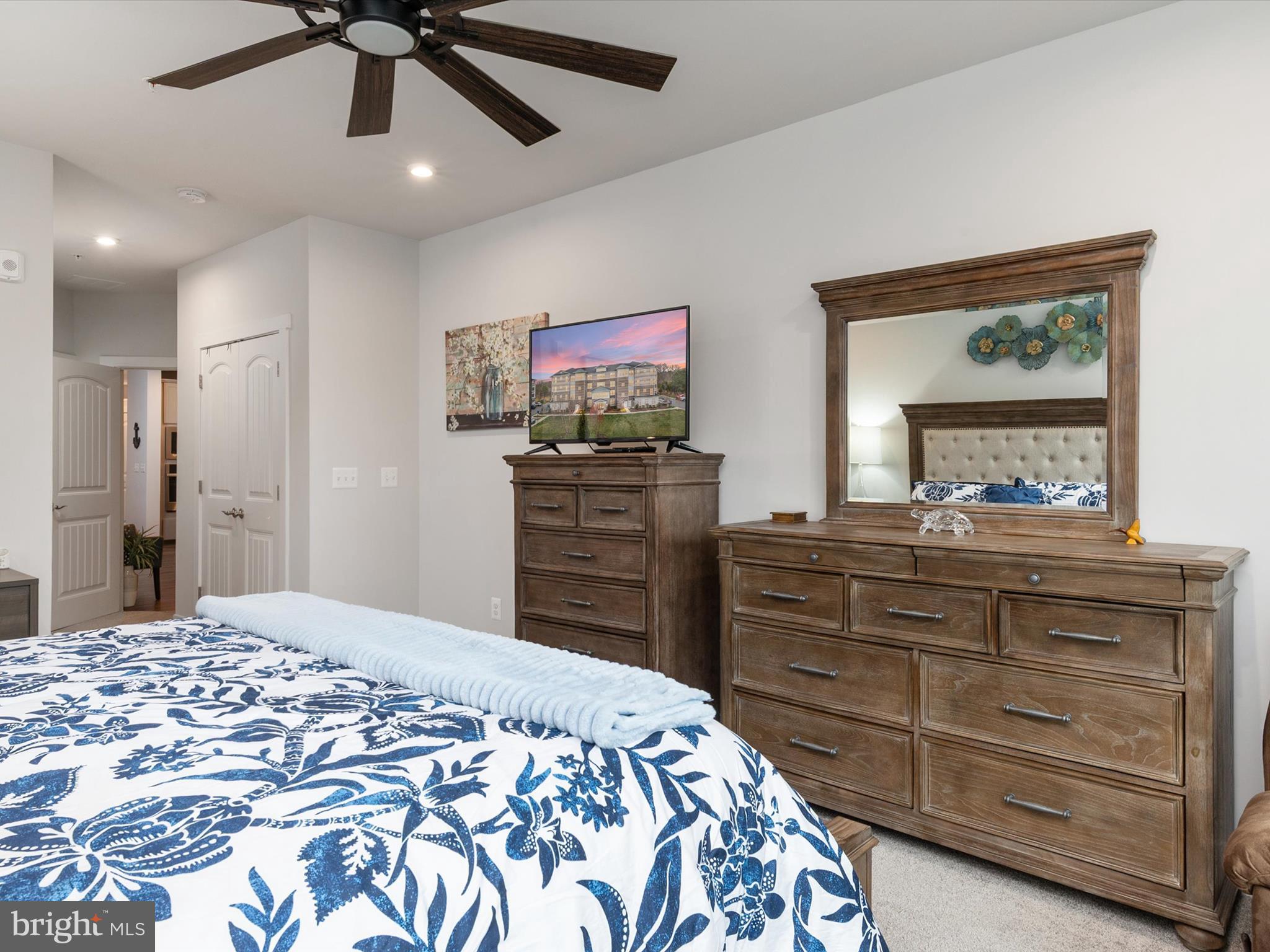 FOUR SEASONS AT KENT ISLAND - Residential