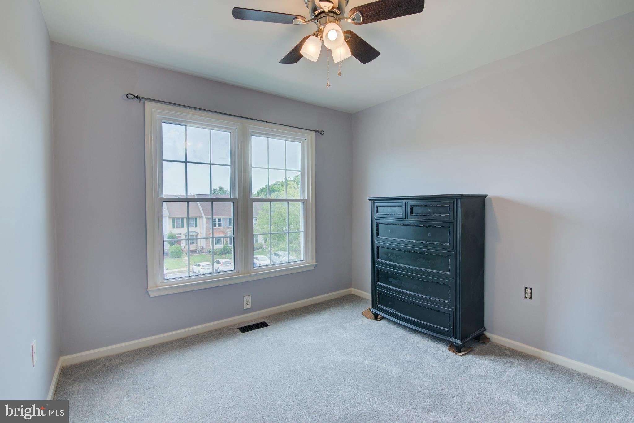 ASHBURN FARM - Residential