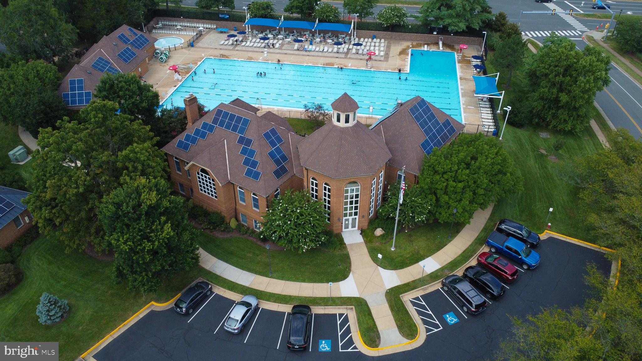 ASHBURN FARM - Residential