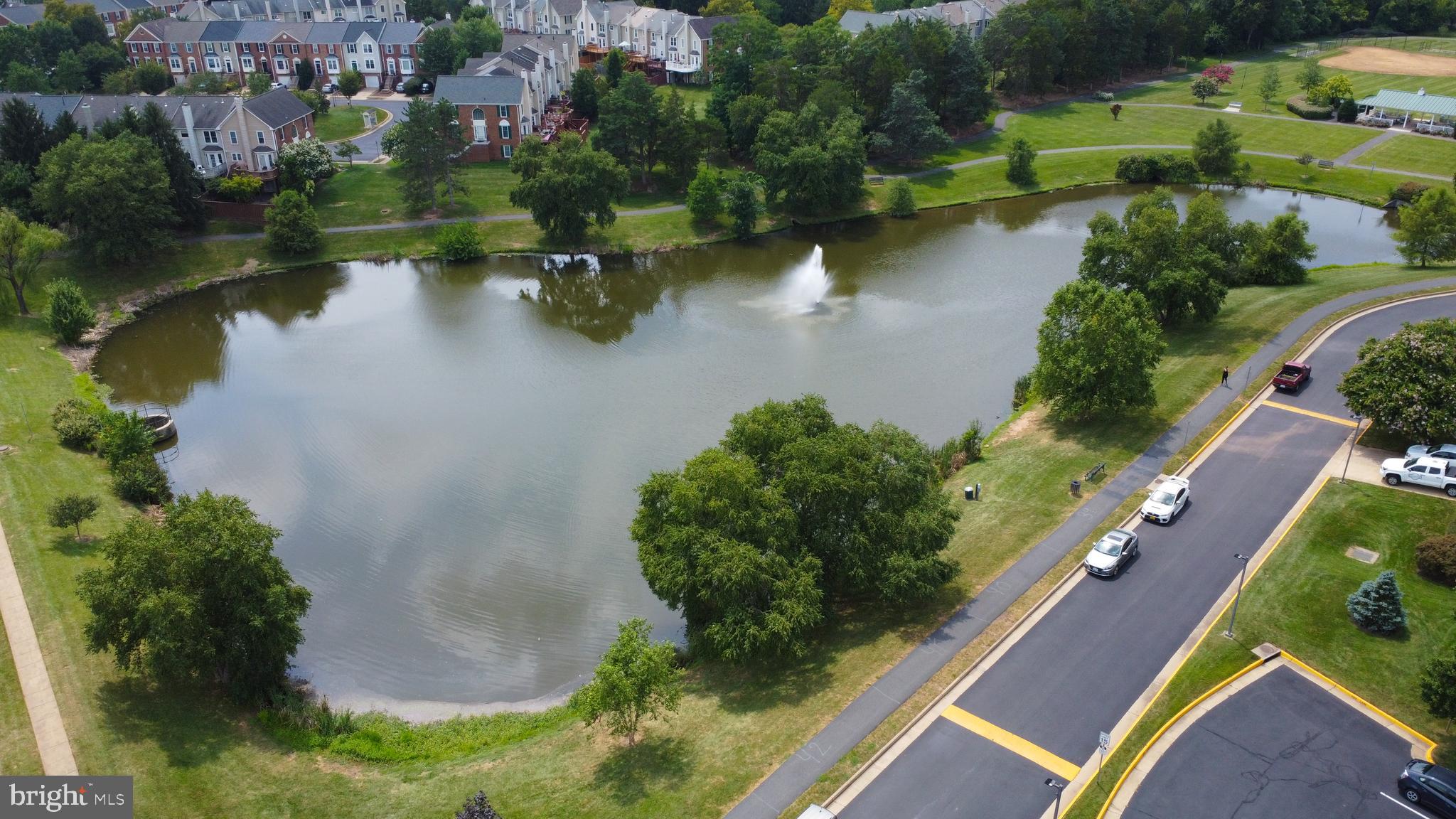 ASHBURN FARM - Residential