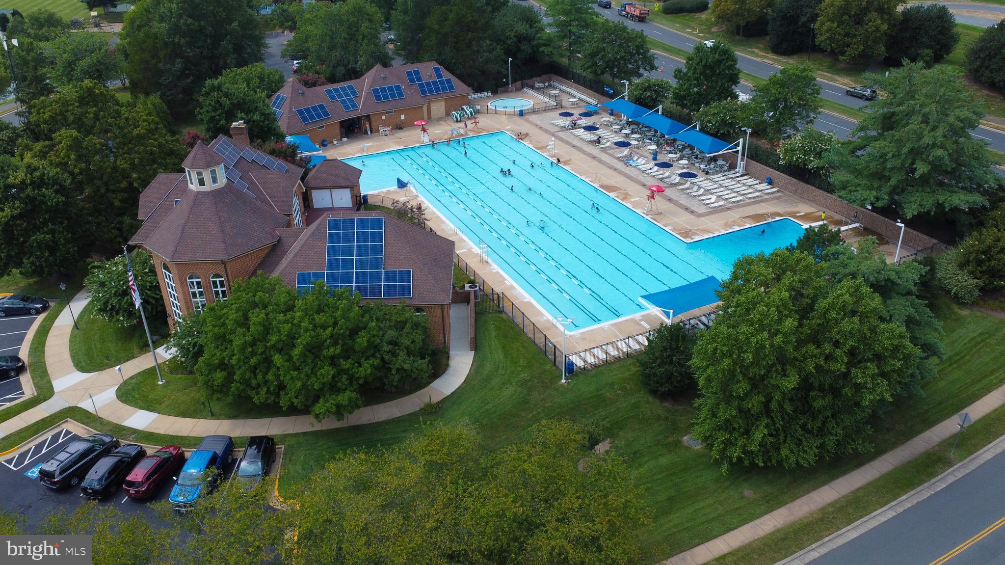 ASHBURN FARM - Residential