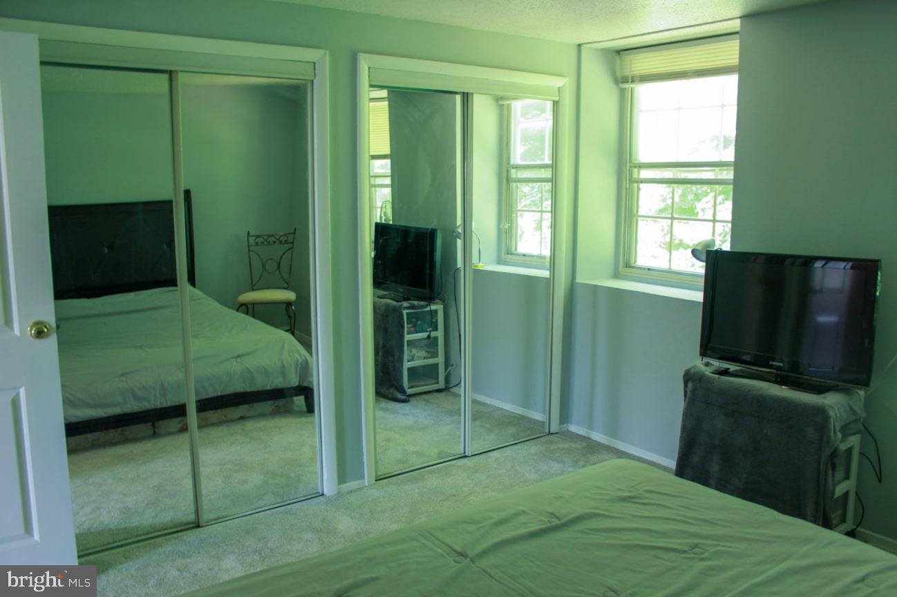 WINDMILL SQUARE - Residential