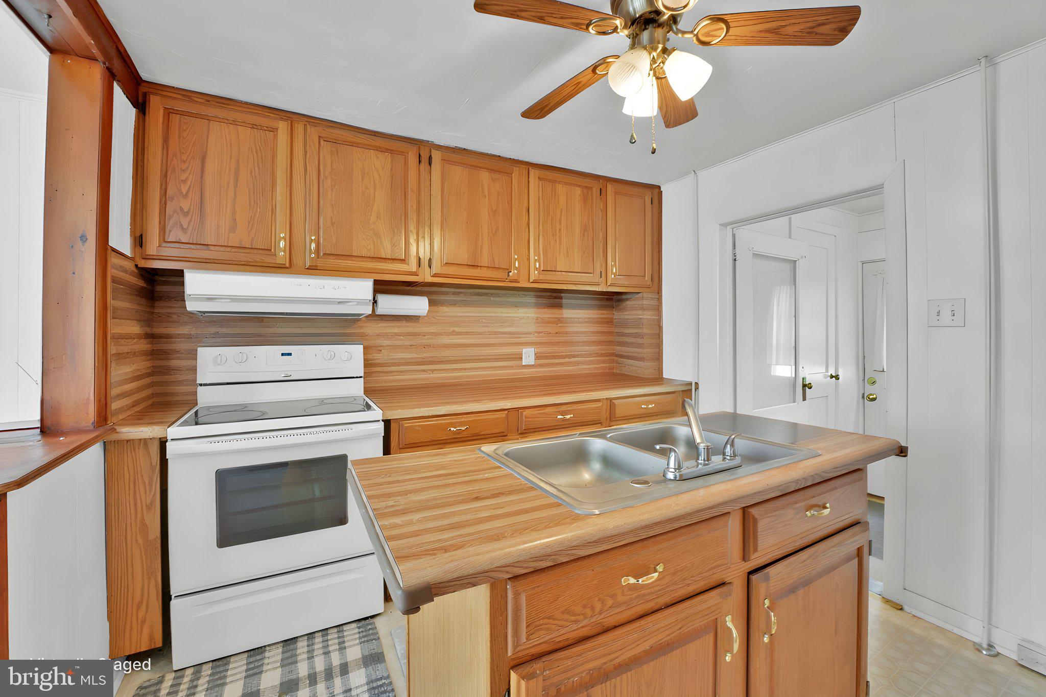799 HANOVER PIKE