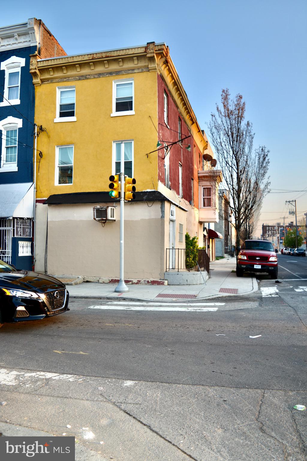 NORRIS SQUARE - Residential