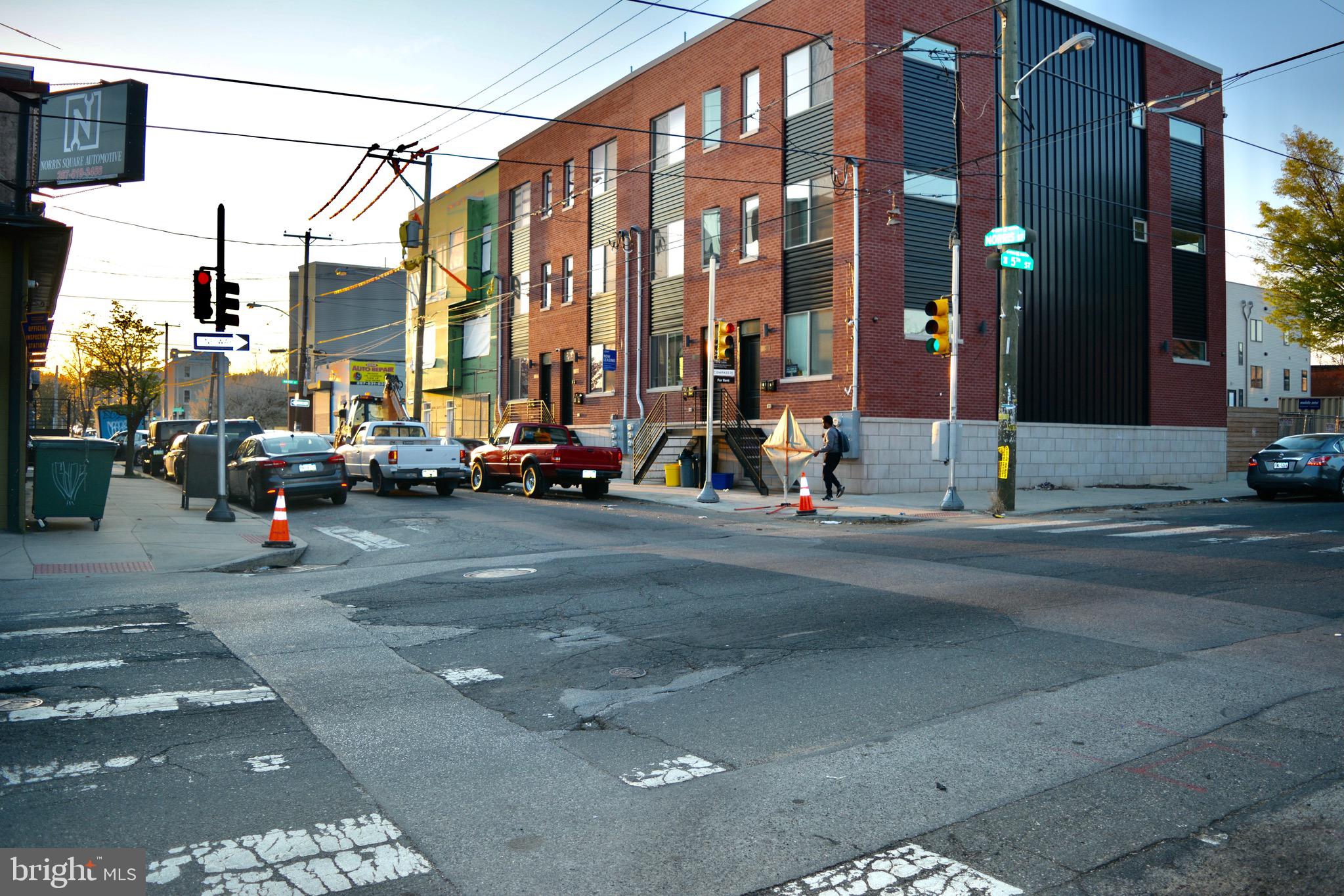 NORRIS SQUARE - Residential