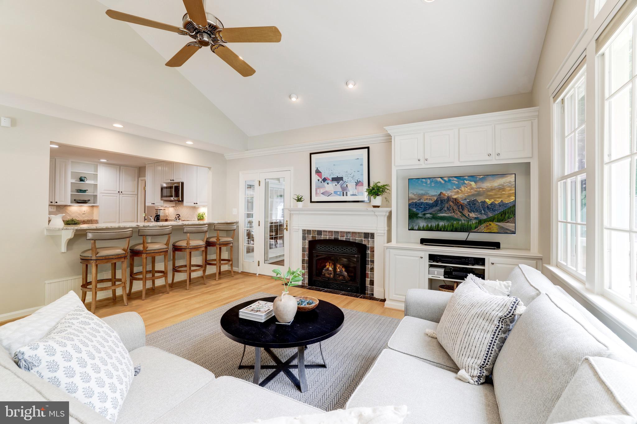 PEACOCK STATION - Residential