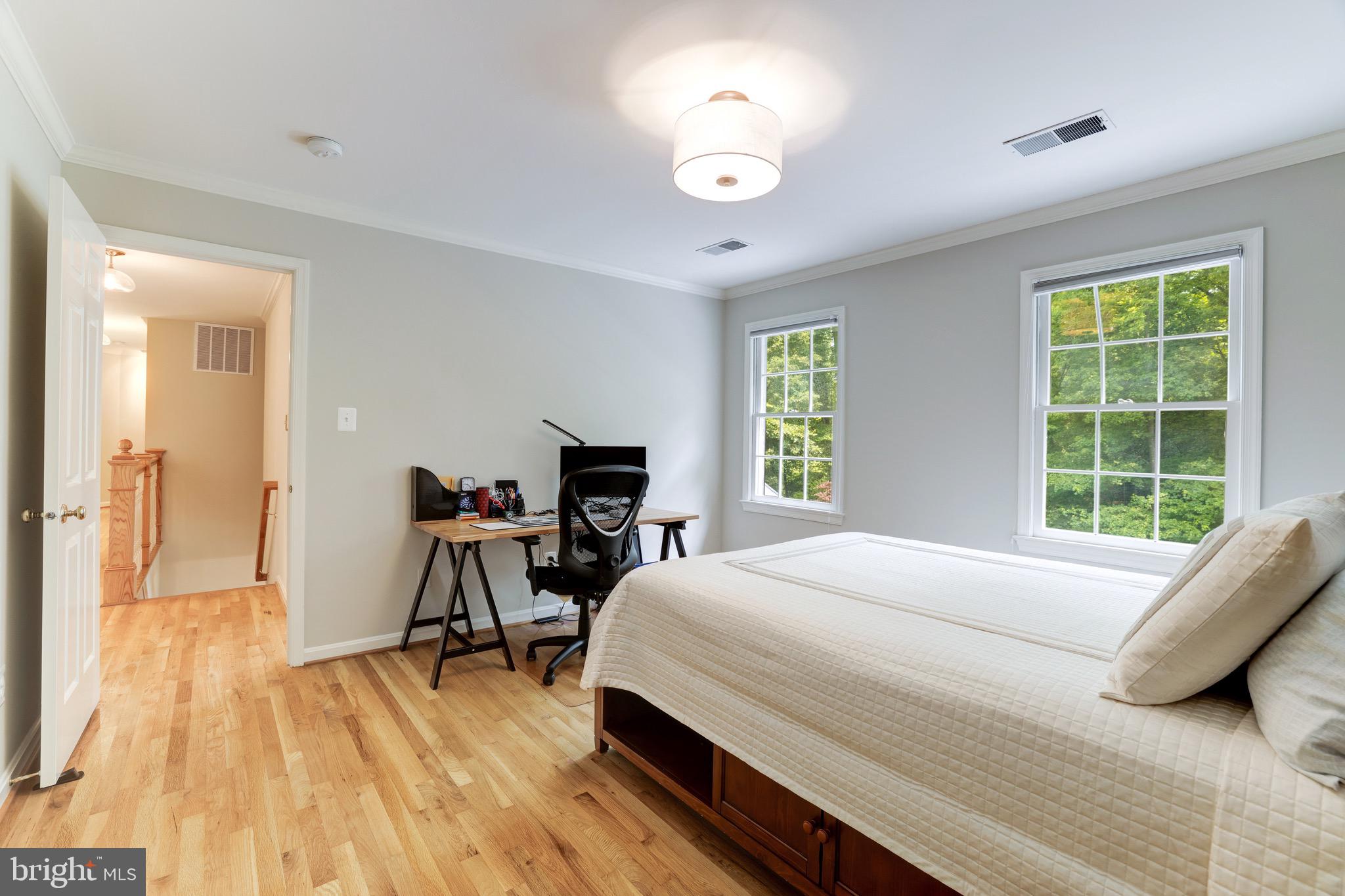 PEACOCK STATION - Residential