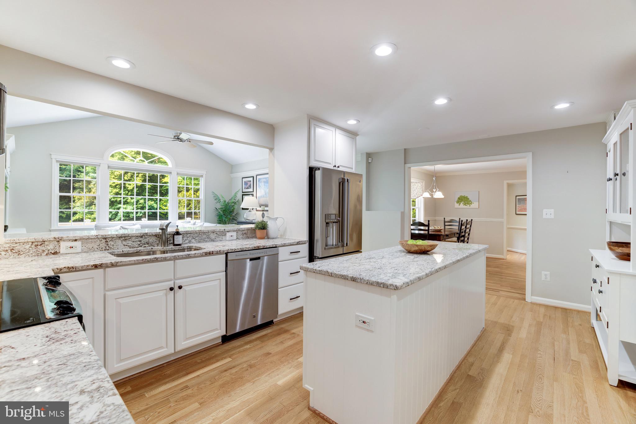 PEACOCK STATION - Residential