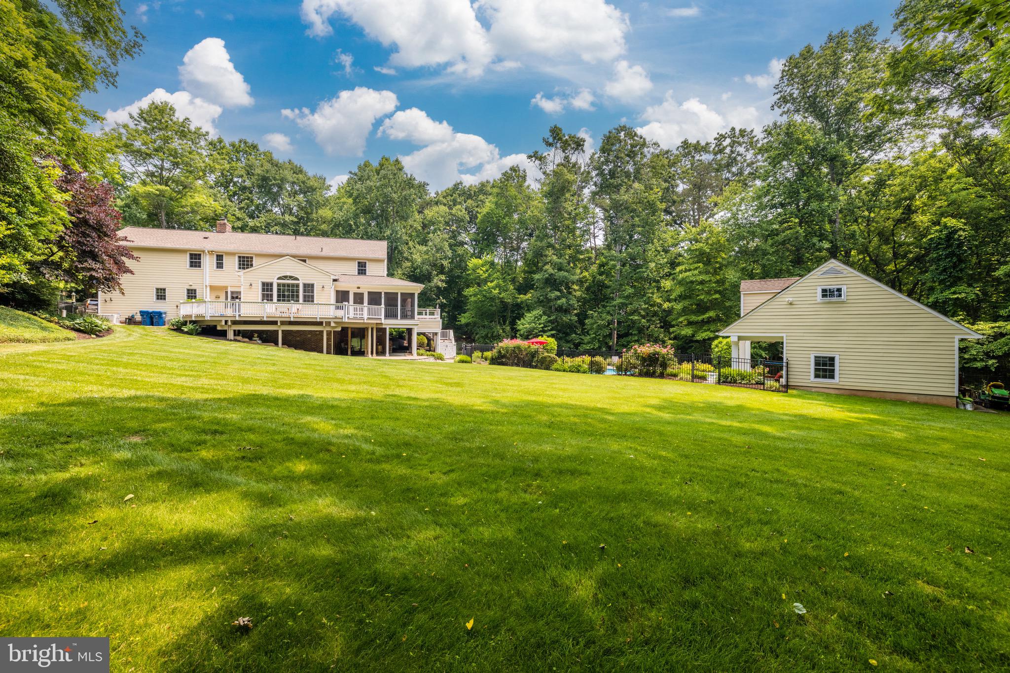 PEACOCK STATION - Residential