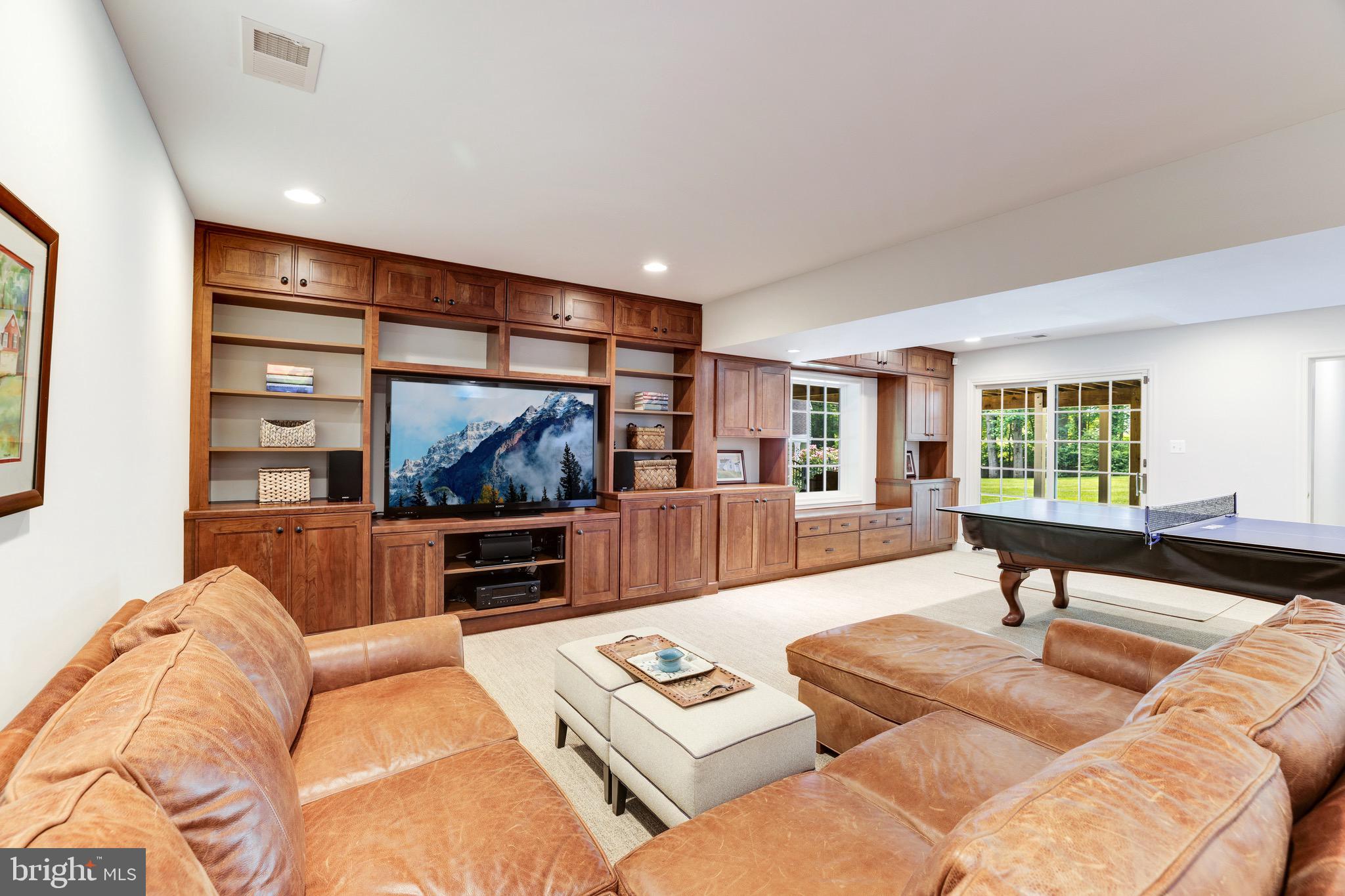 PEACOCK STATION - Residential