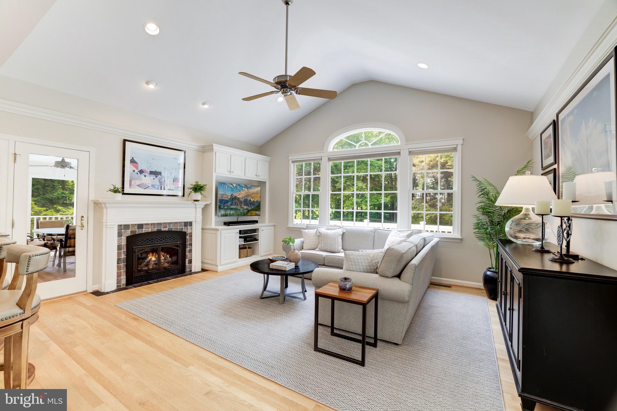 PEACOCK STATION - Residential