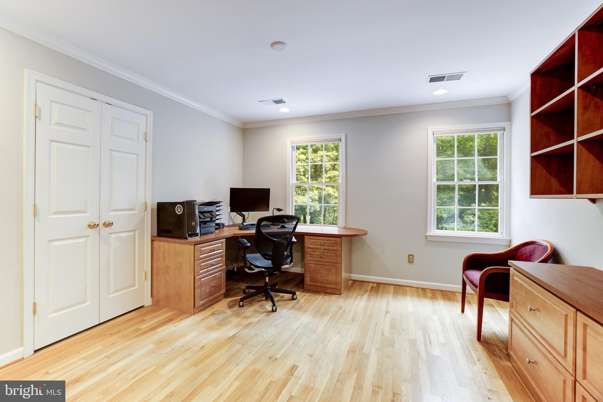 PEACOCK STATION - Residential