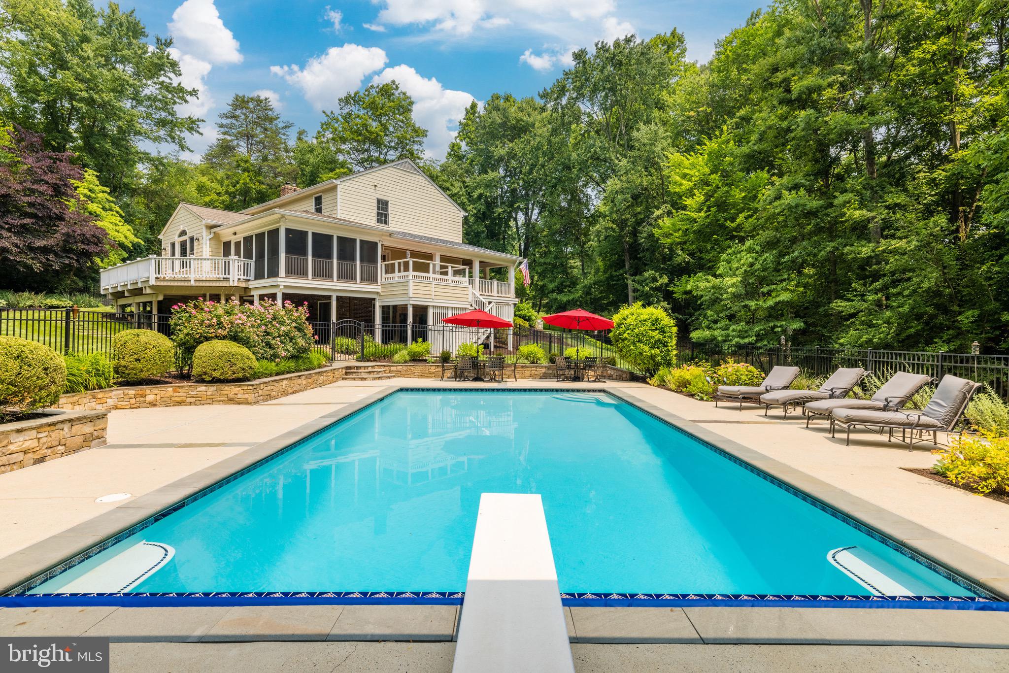 PEACOCK STATION - Residential