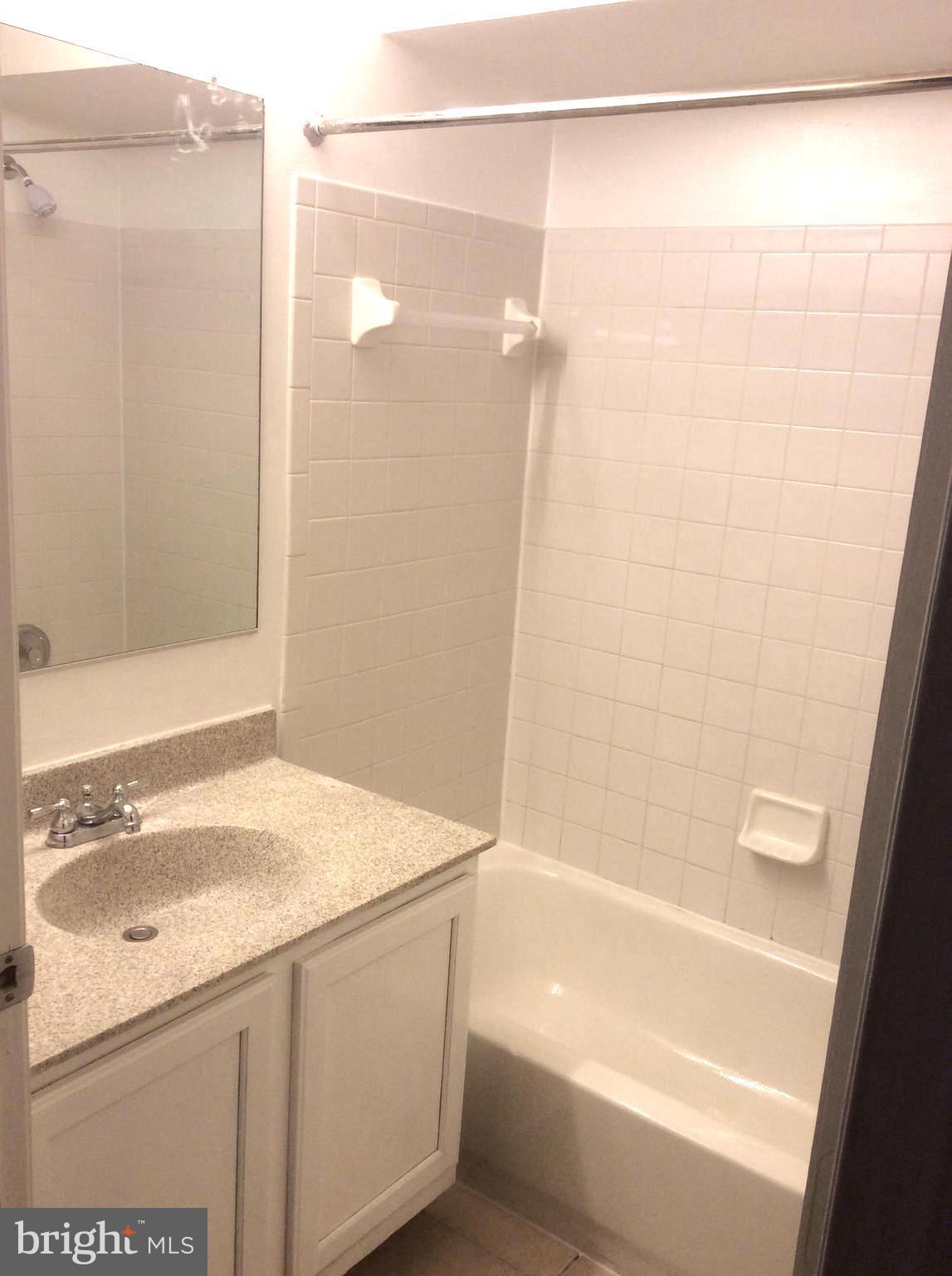 WOODVIEW VILLAGE - Residential Lease