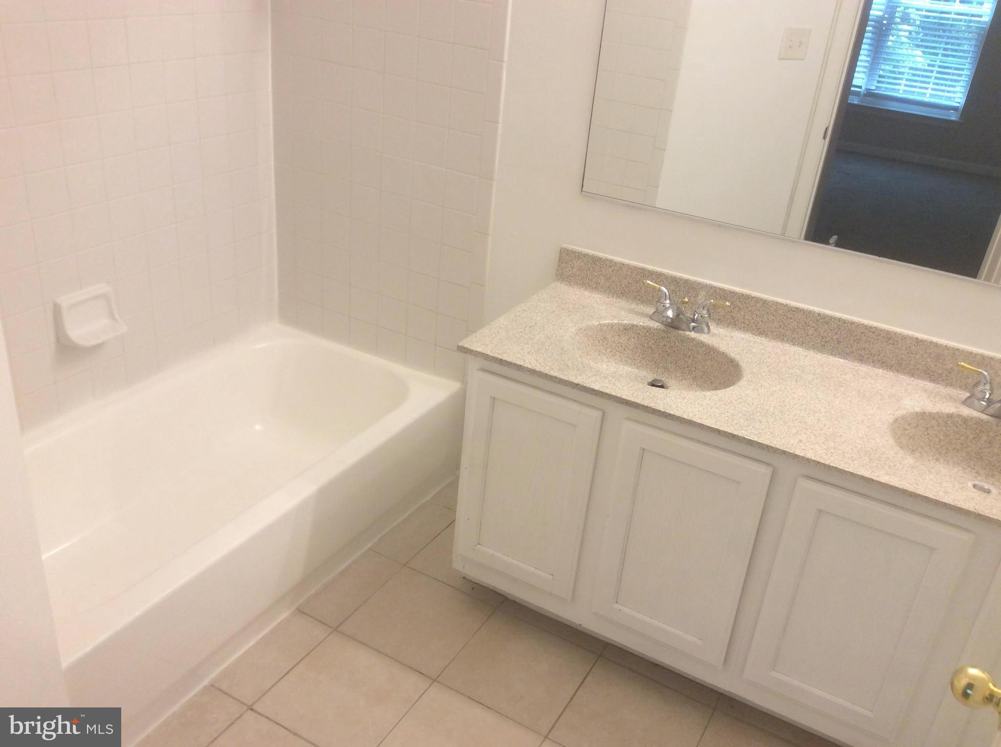 WOODVIEW VILLAGE - Residential Lease