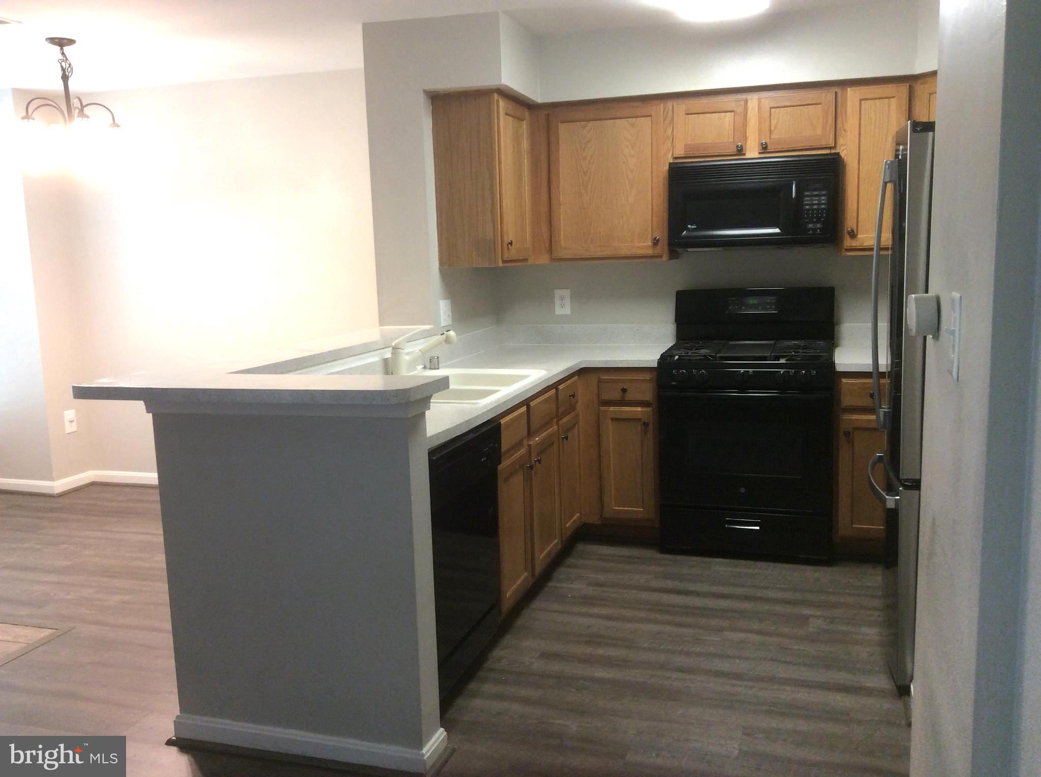 WOODVIEW VILLAGE - Residential Lease