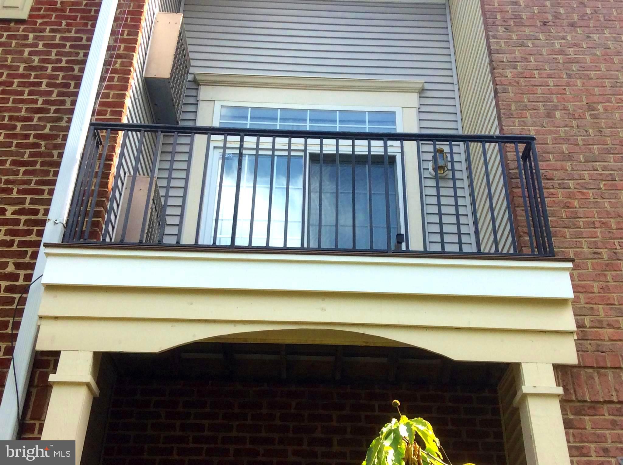 WOODVIEW VILLAGE - Residential Lease