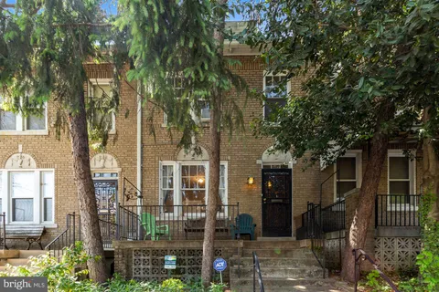 MLS: DCDC2263062