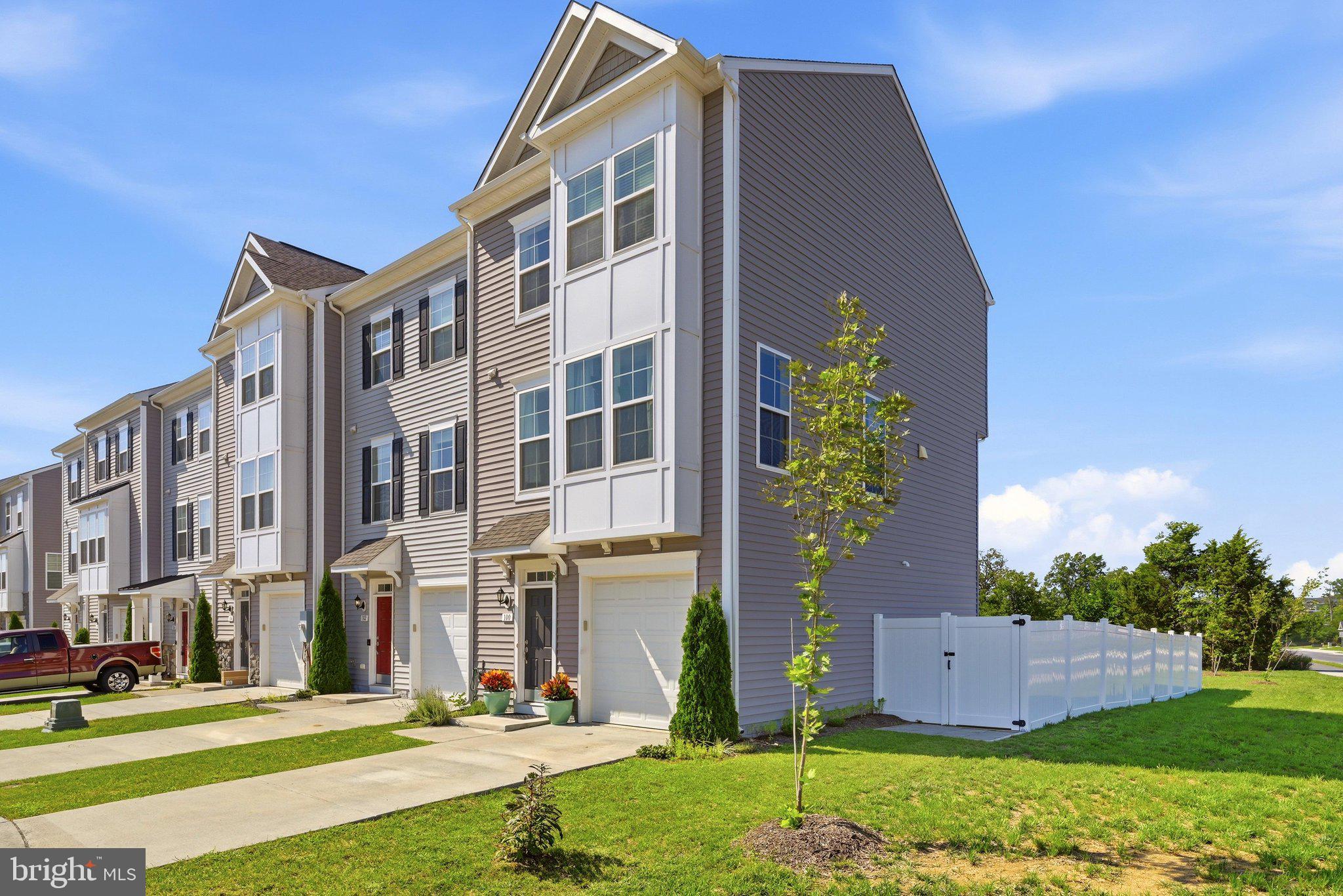 100 STRIBLING WAY