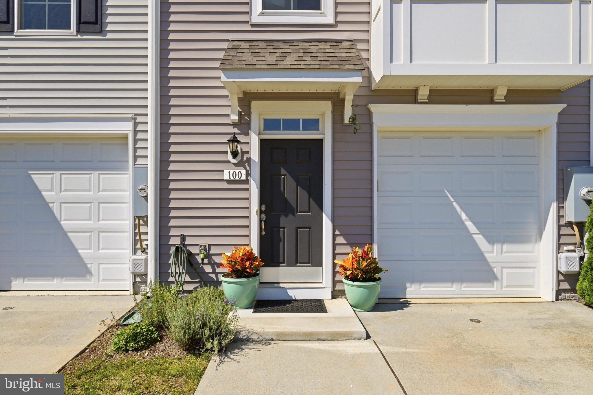 100 STRIBLING WAY