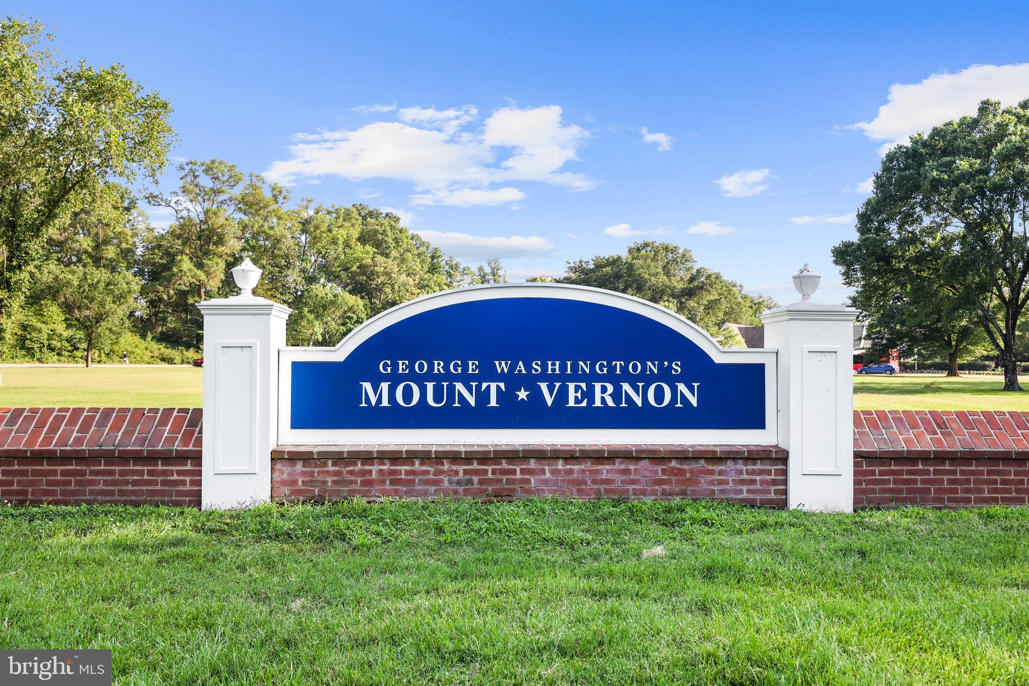 GROVETON WOODS - Residential