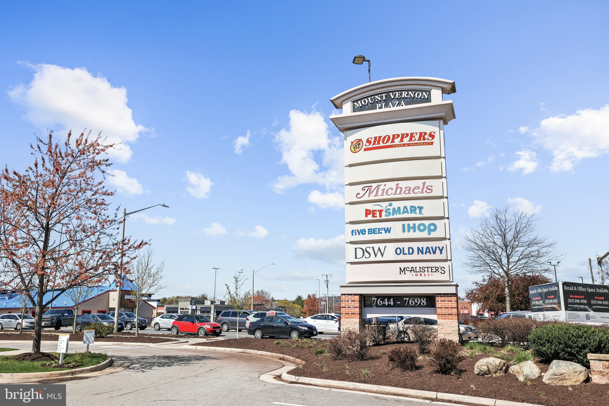 GROVETON WOODS - Residential