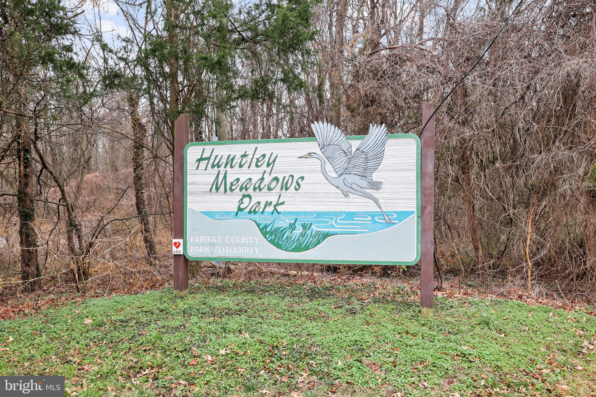 GROVETON WOODS - Residential