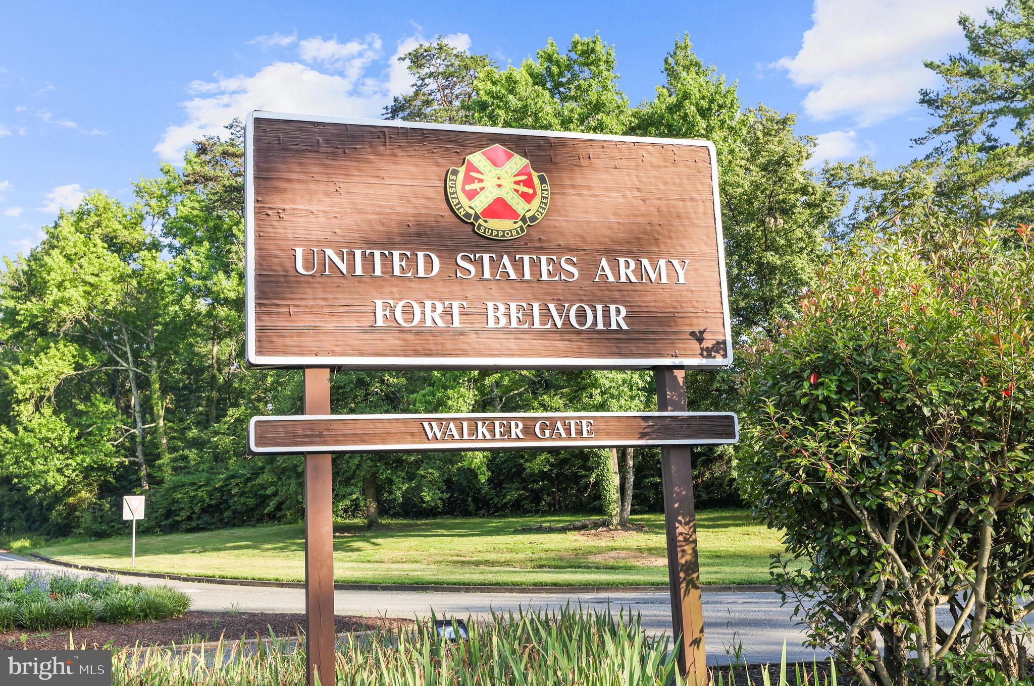 GROVETON WOODS - Residential