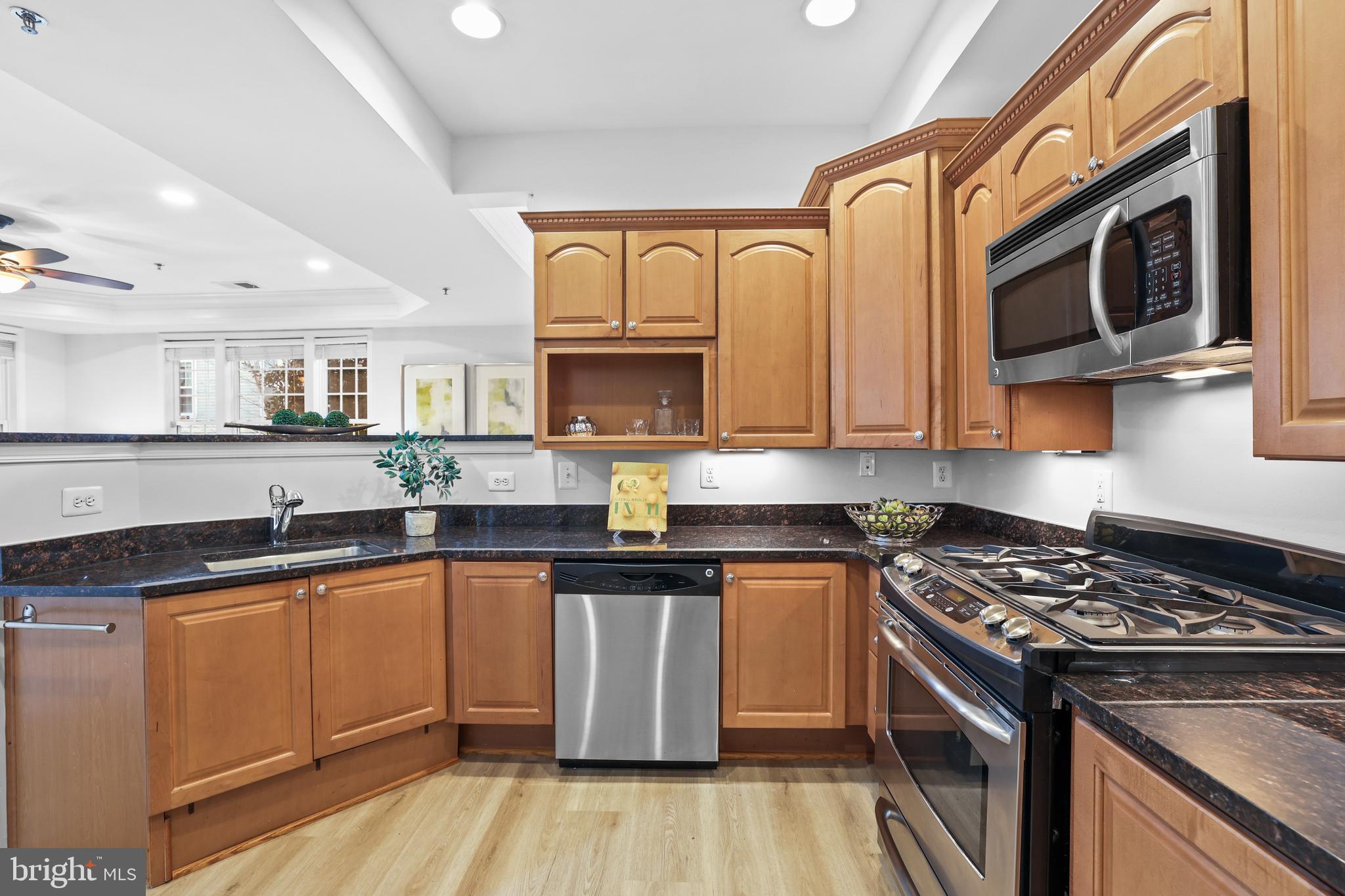 GROVETON WOODS - Residential