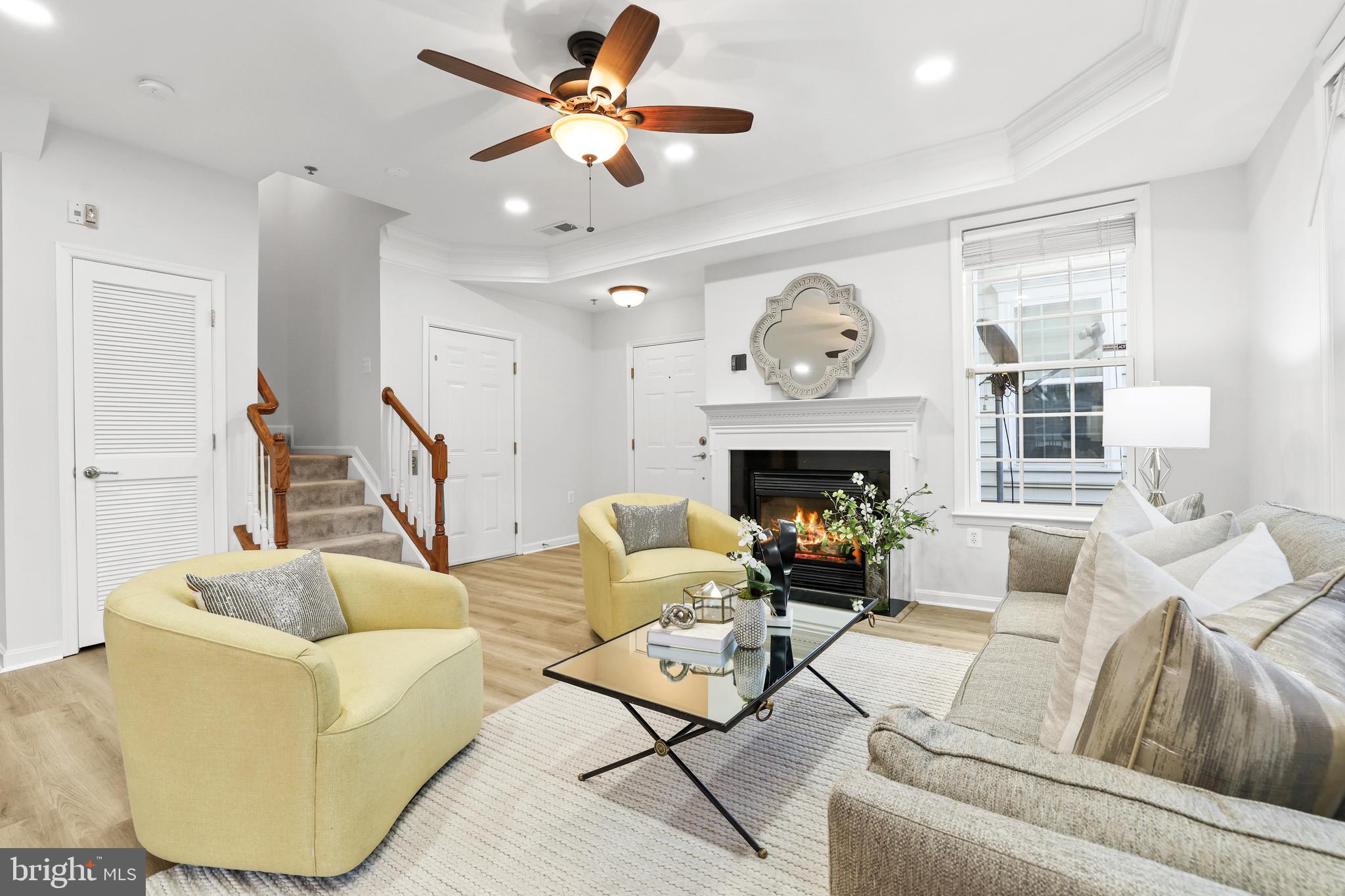 GROVETON WOODS - Residential