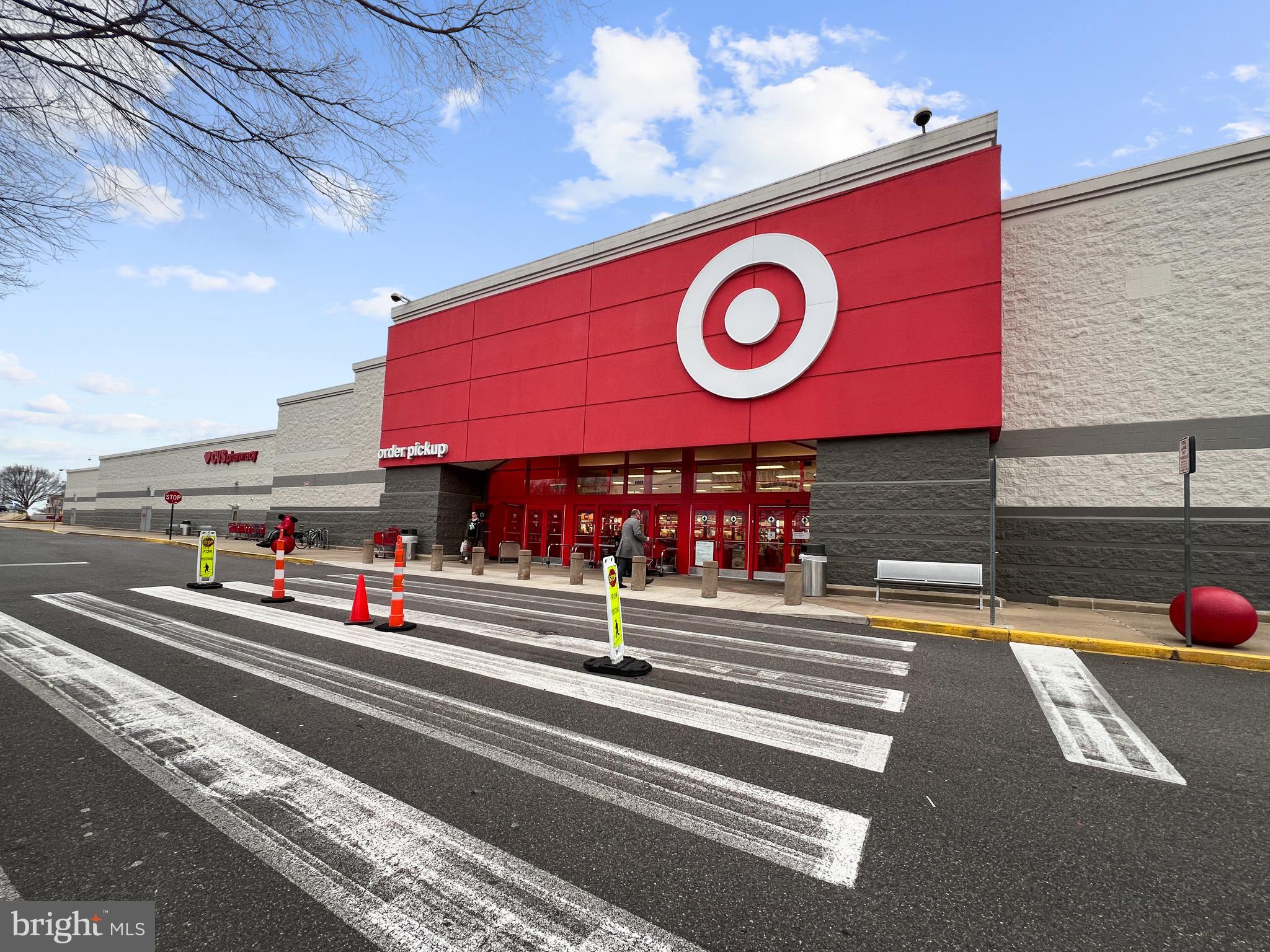 GROVETON WOODS - Residential