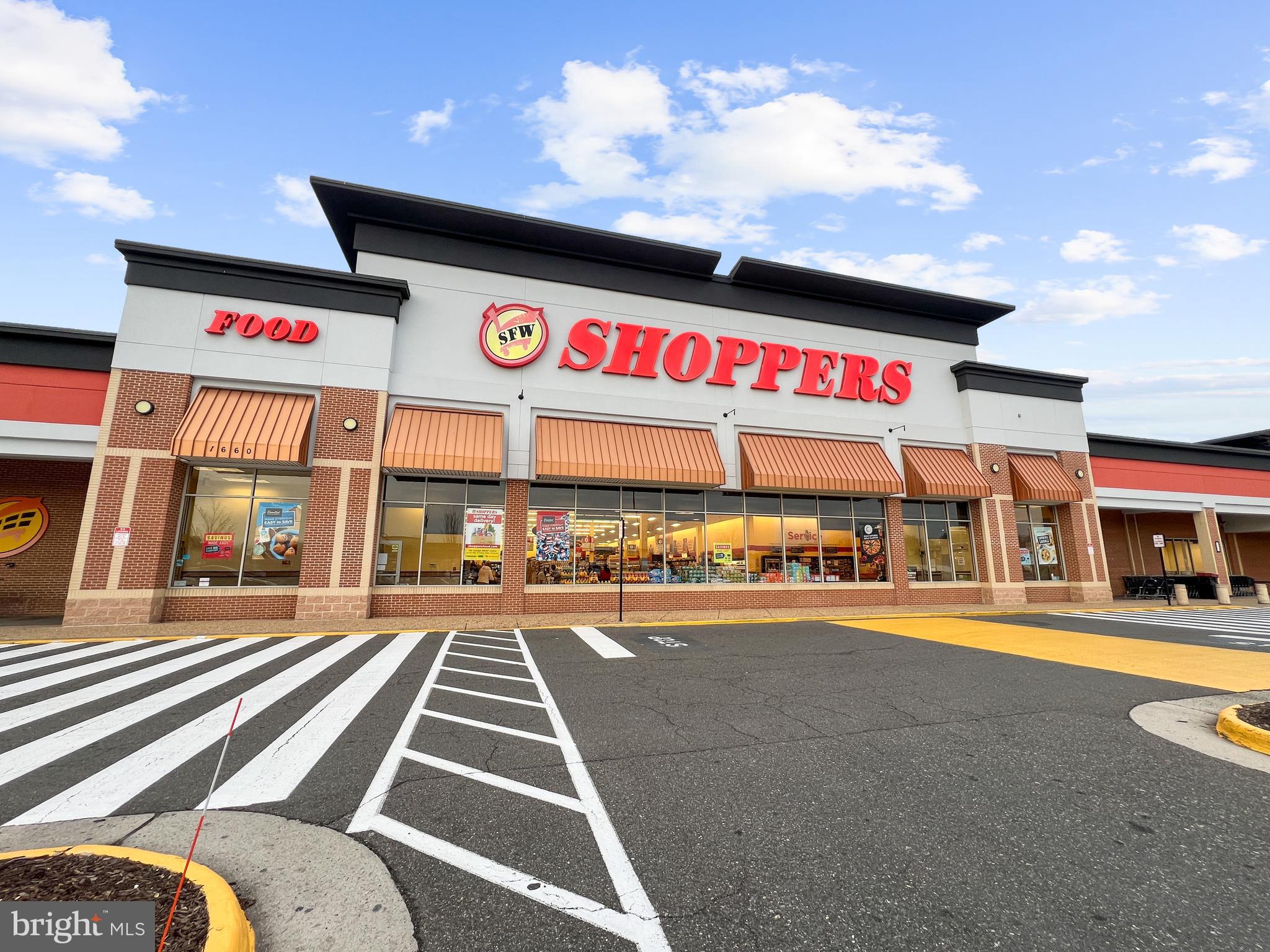 GROVETON WOODS - Residential