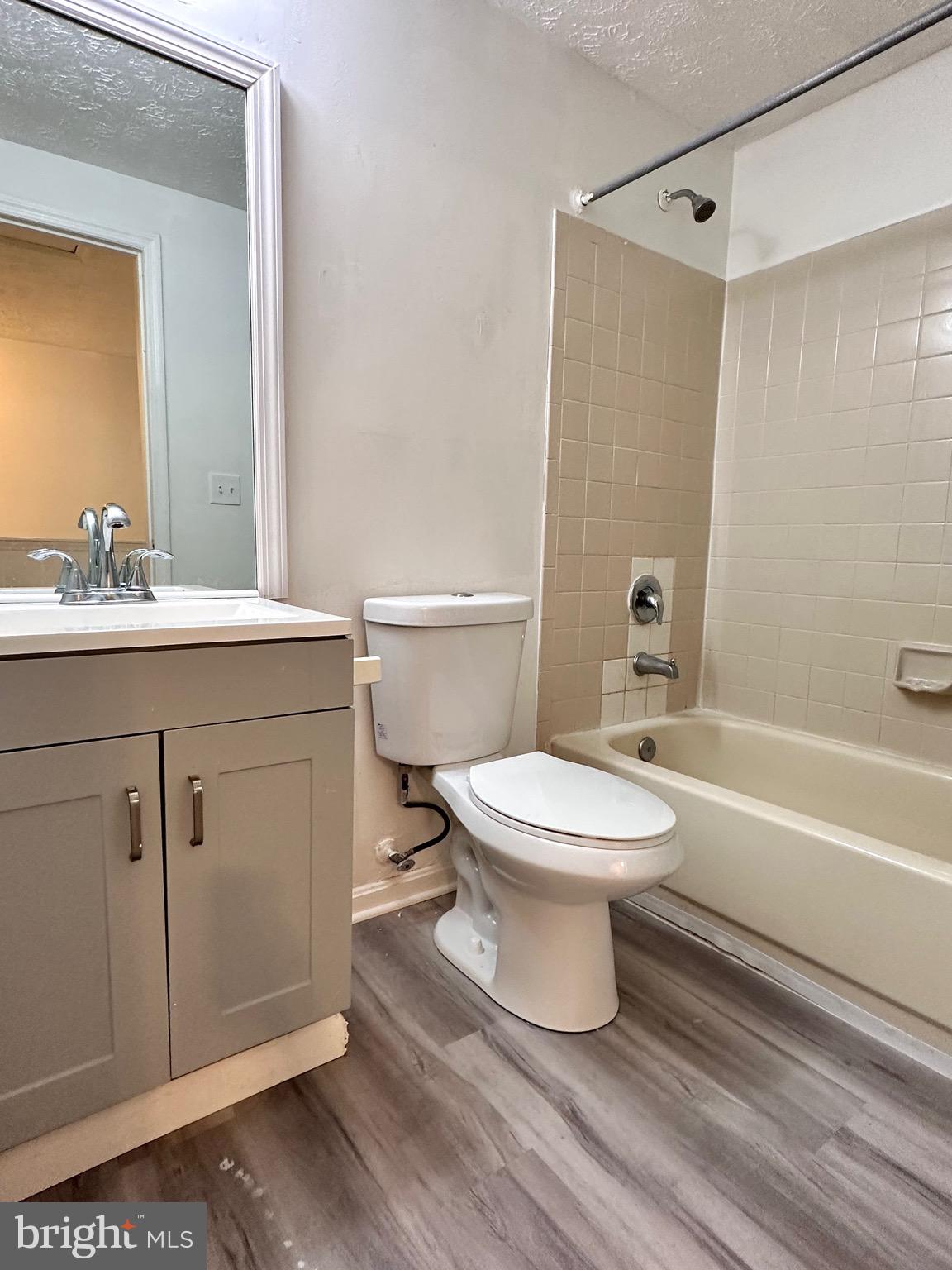 MANCHESTER LAKES - Residential