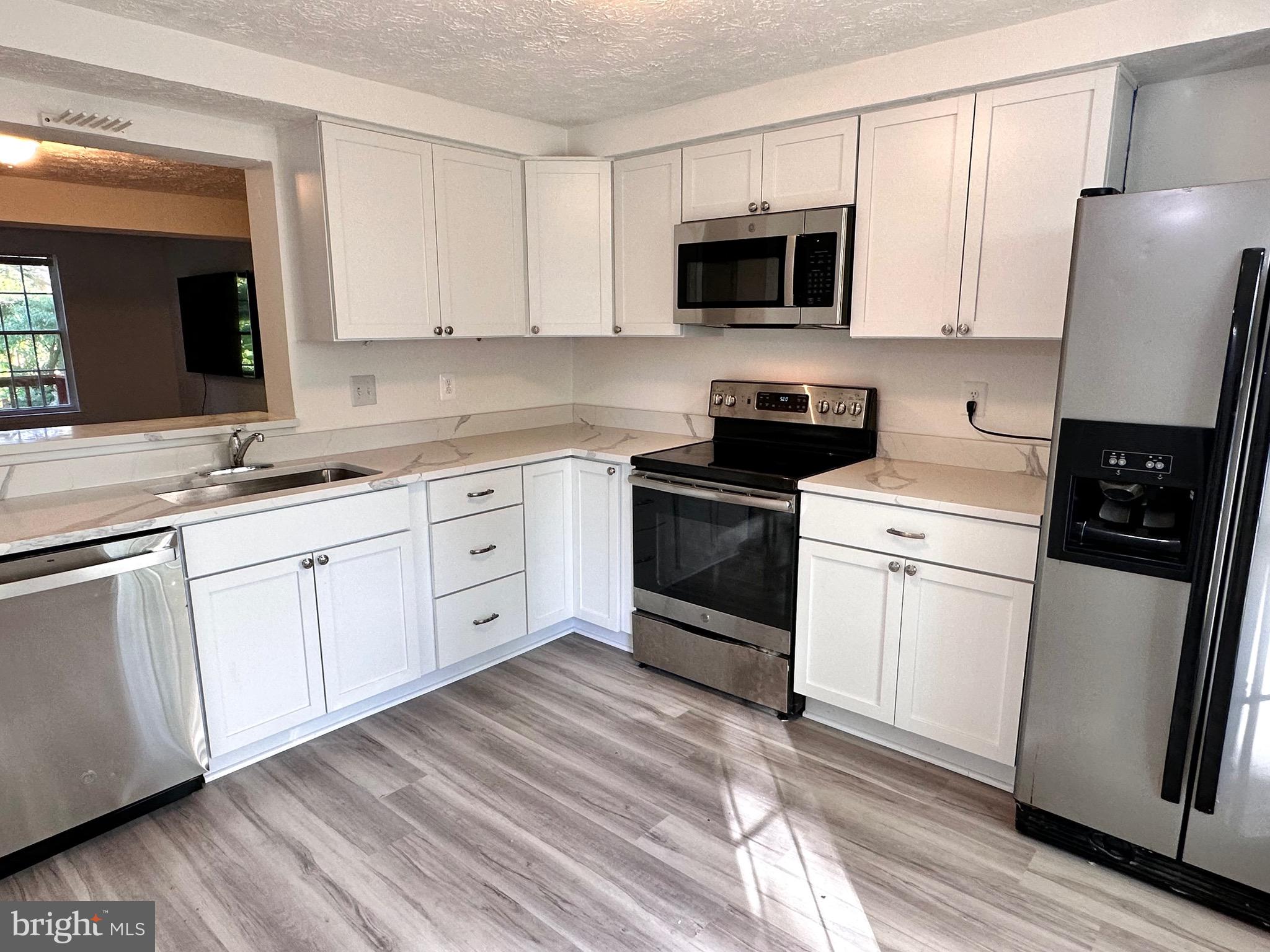 MANCHESTER LAKES - Residential